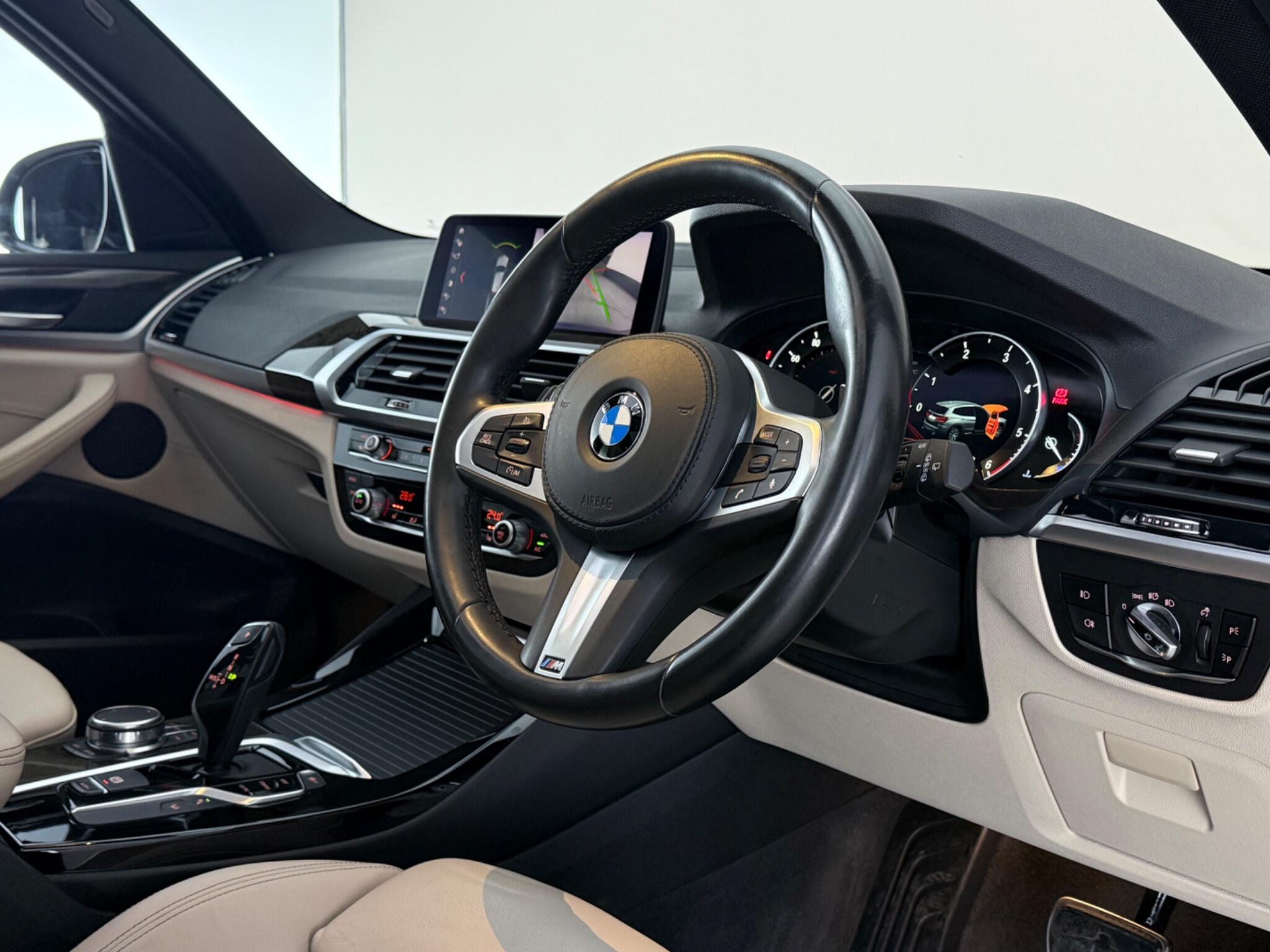 BMW X3 view 3