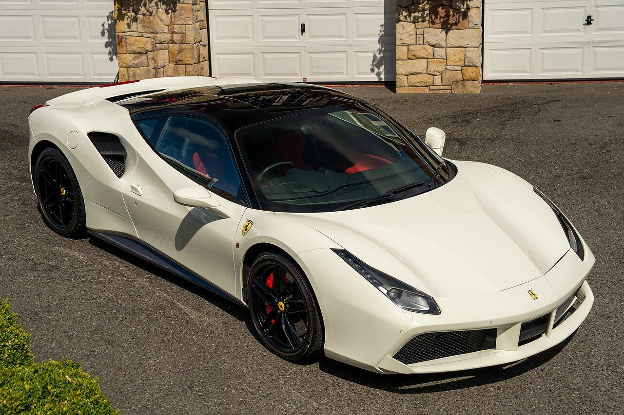 Ferrari 488 view 91