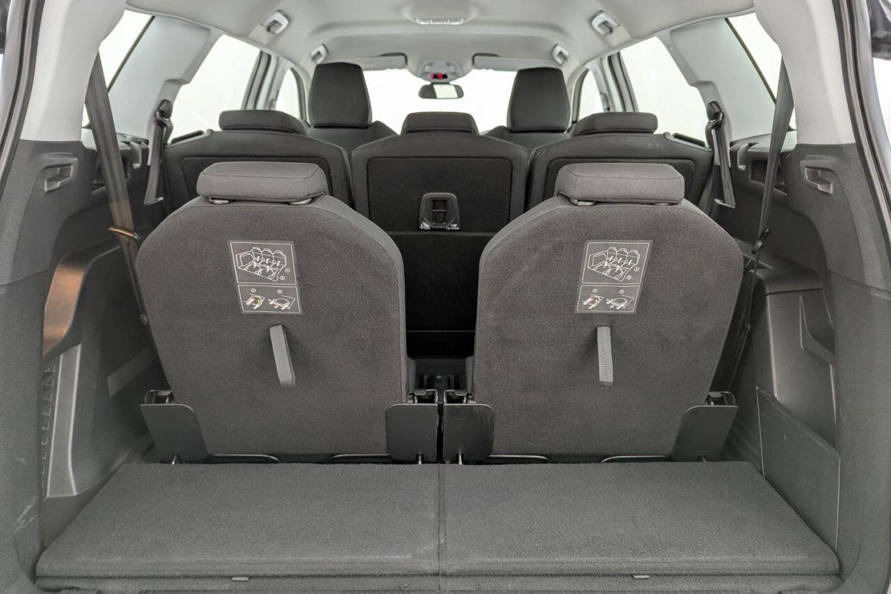 Peugeot 5008 view 23