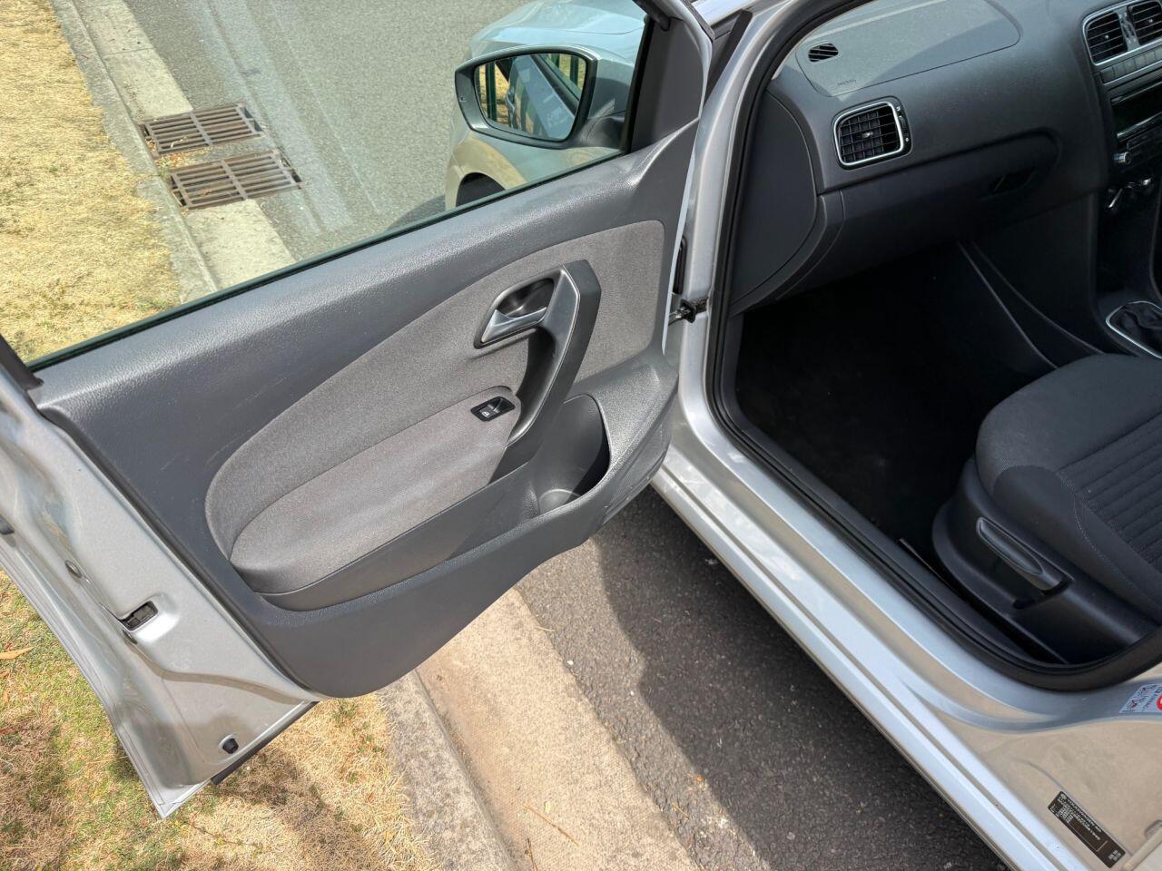 Volkswagen Polo view 38