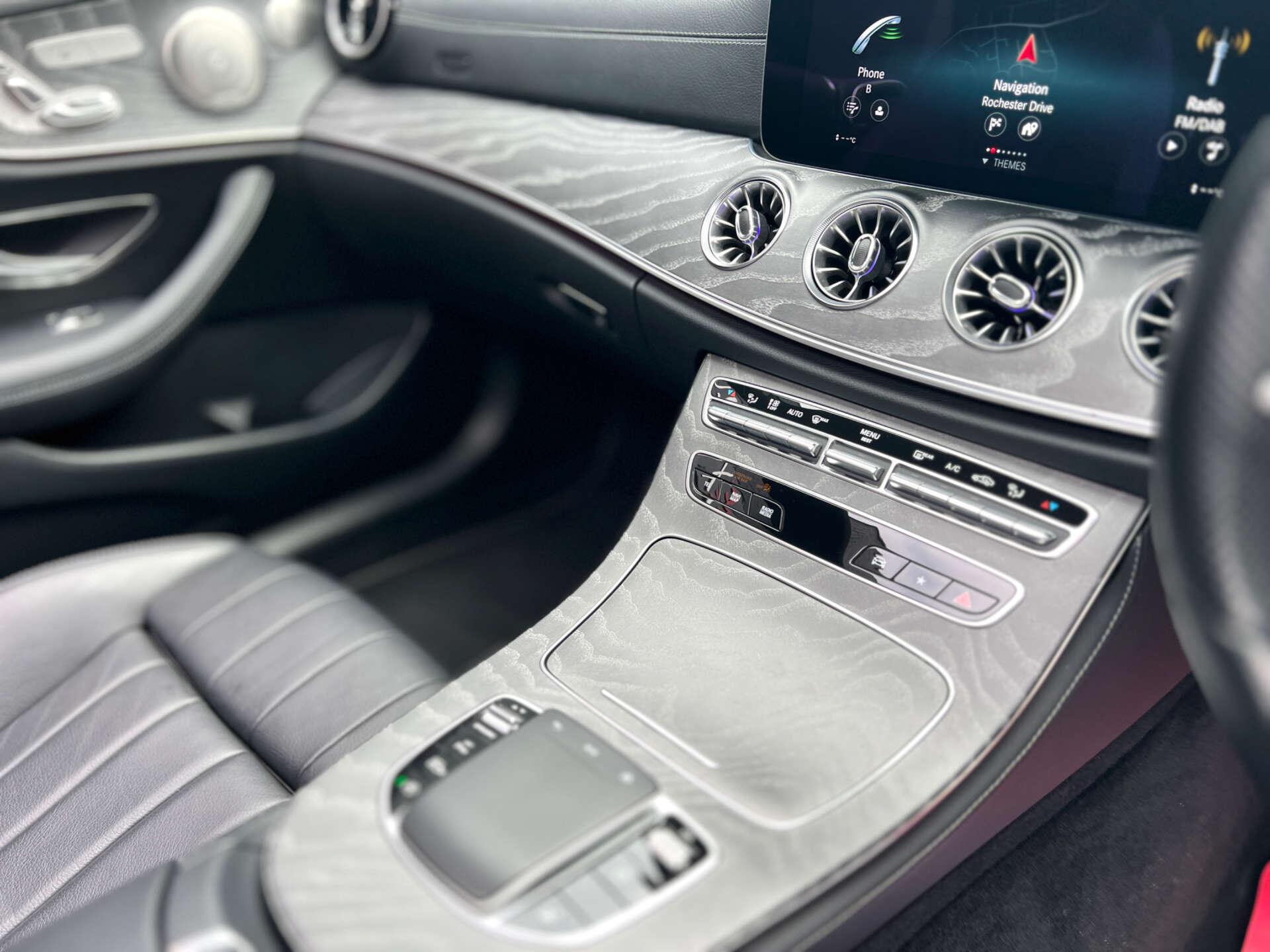 Mercedes-Benz E Class view 26