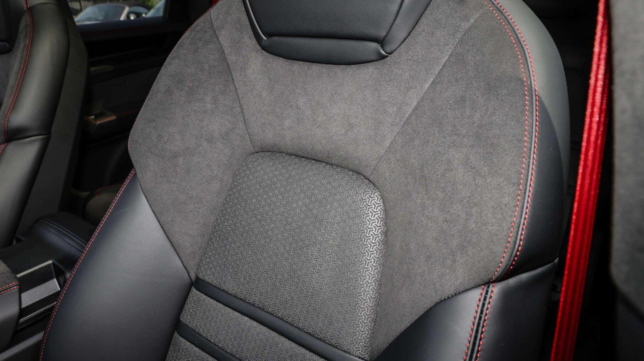 Porsche Cayenne view 16