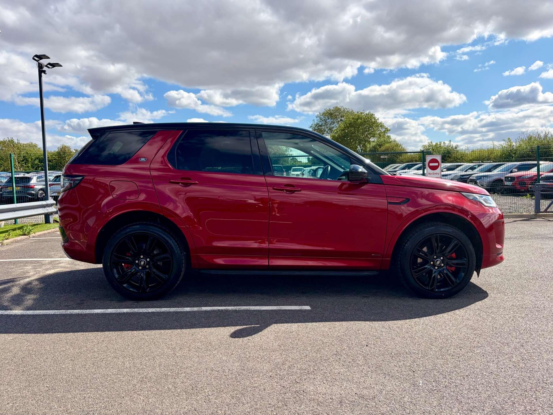 Land Rover Discovery Sport view 9