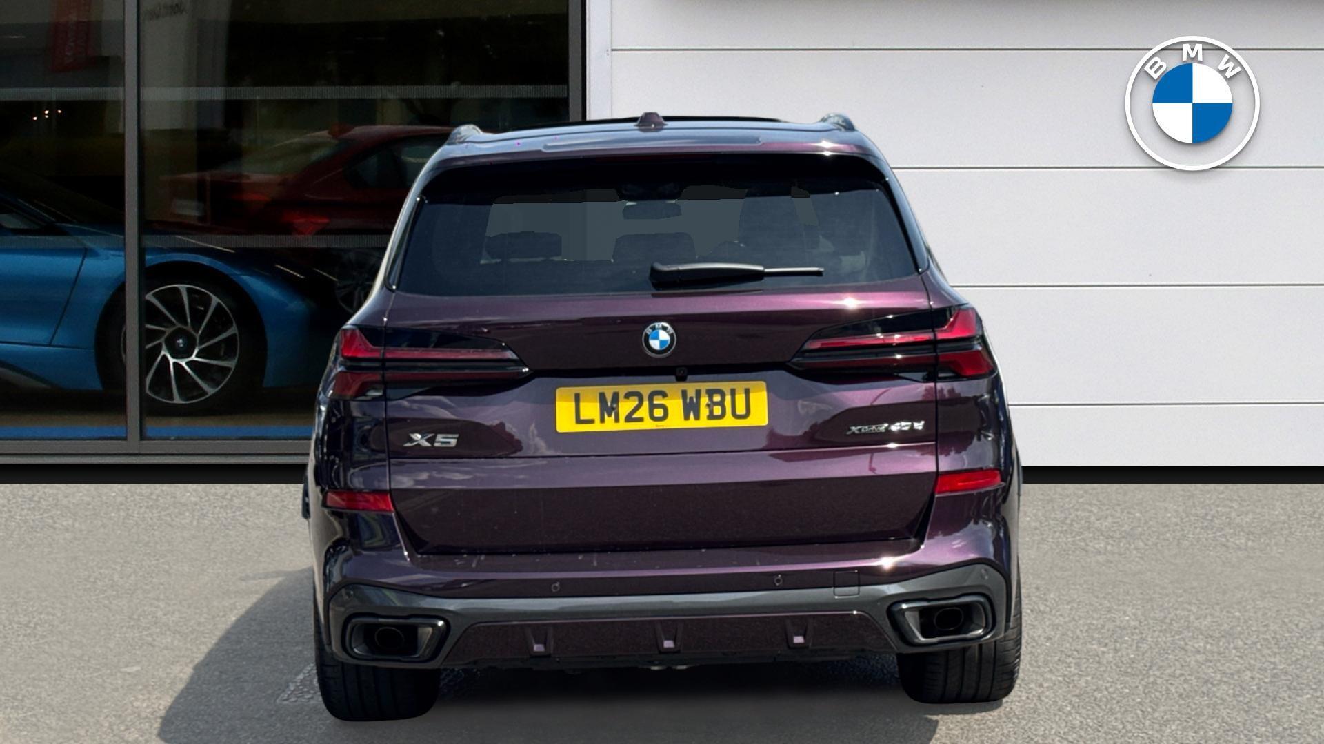 BMW X5 view 4