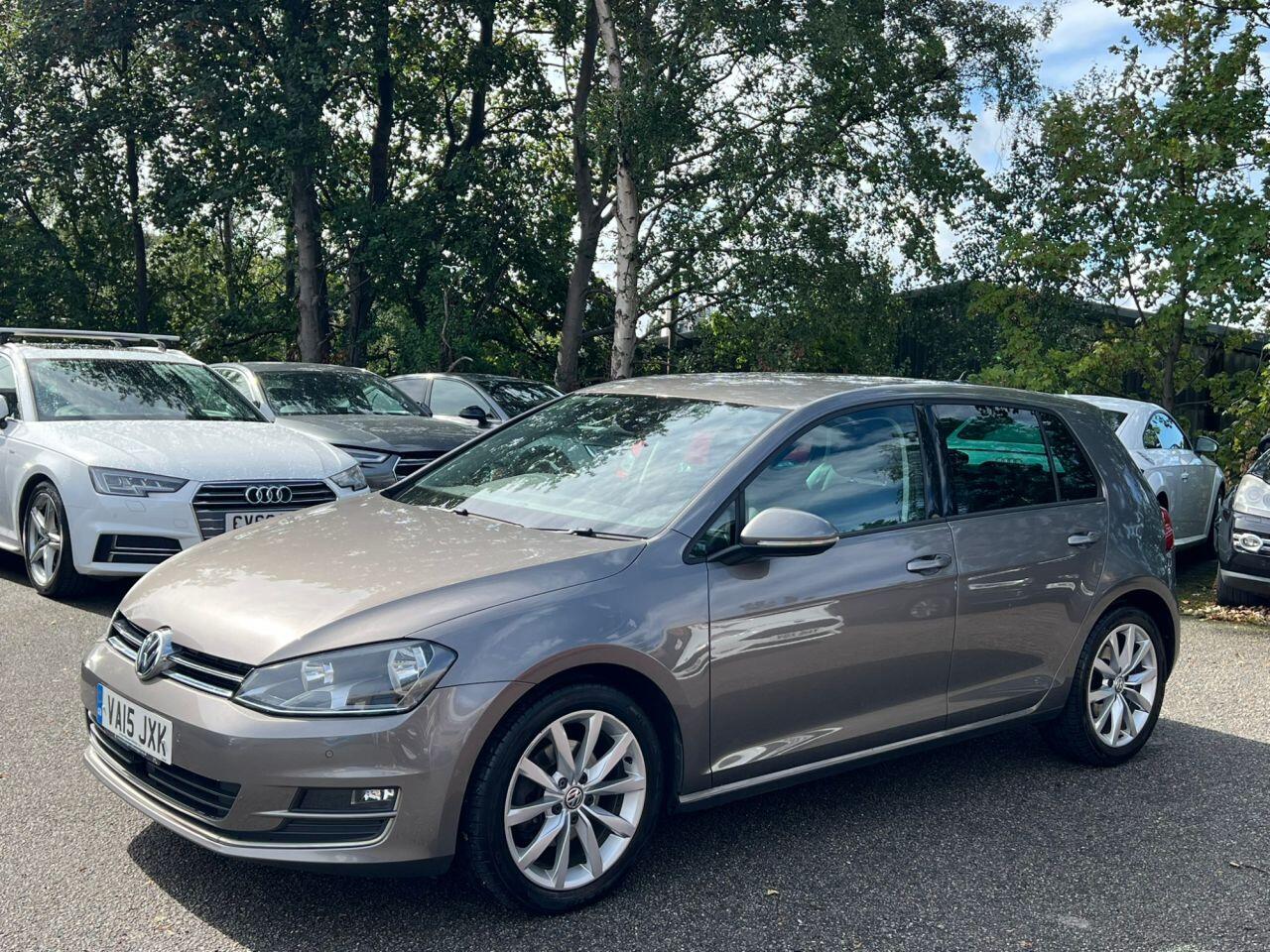 Volkswagen Golf view 6