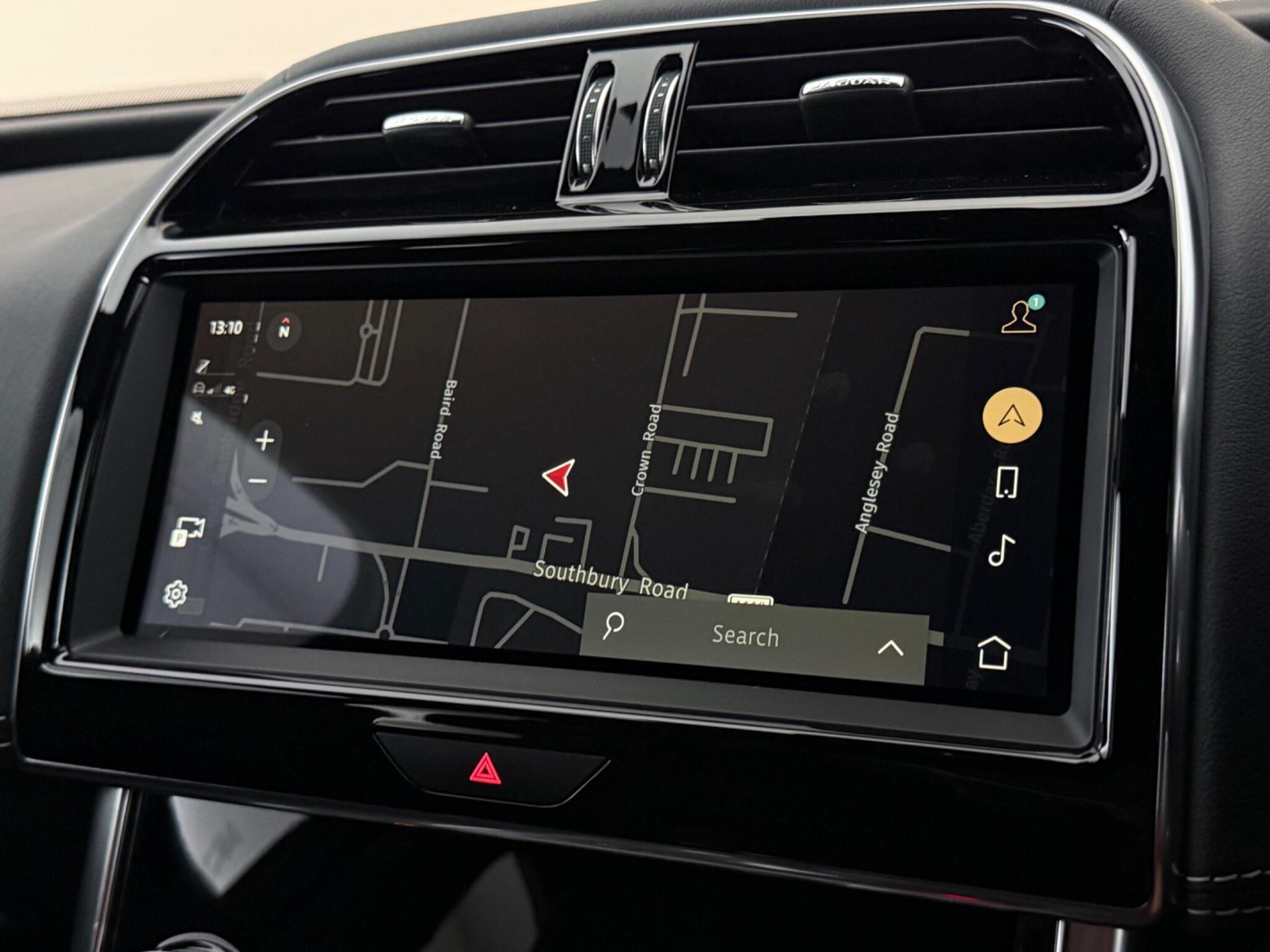Jaguar Xe view 21