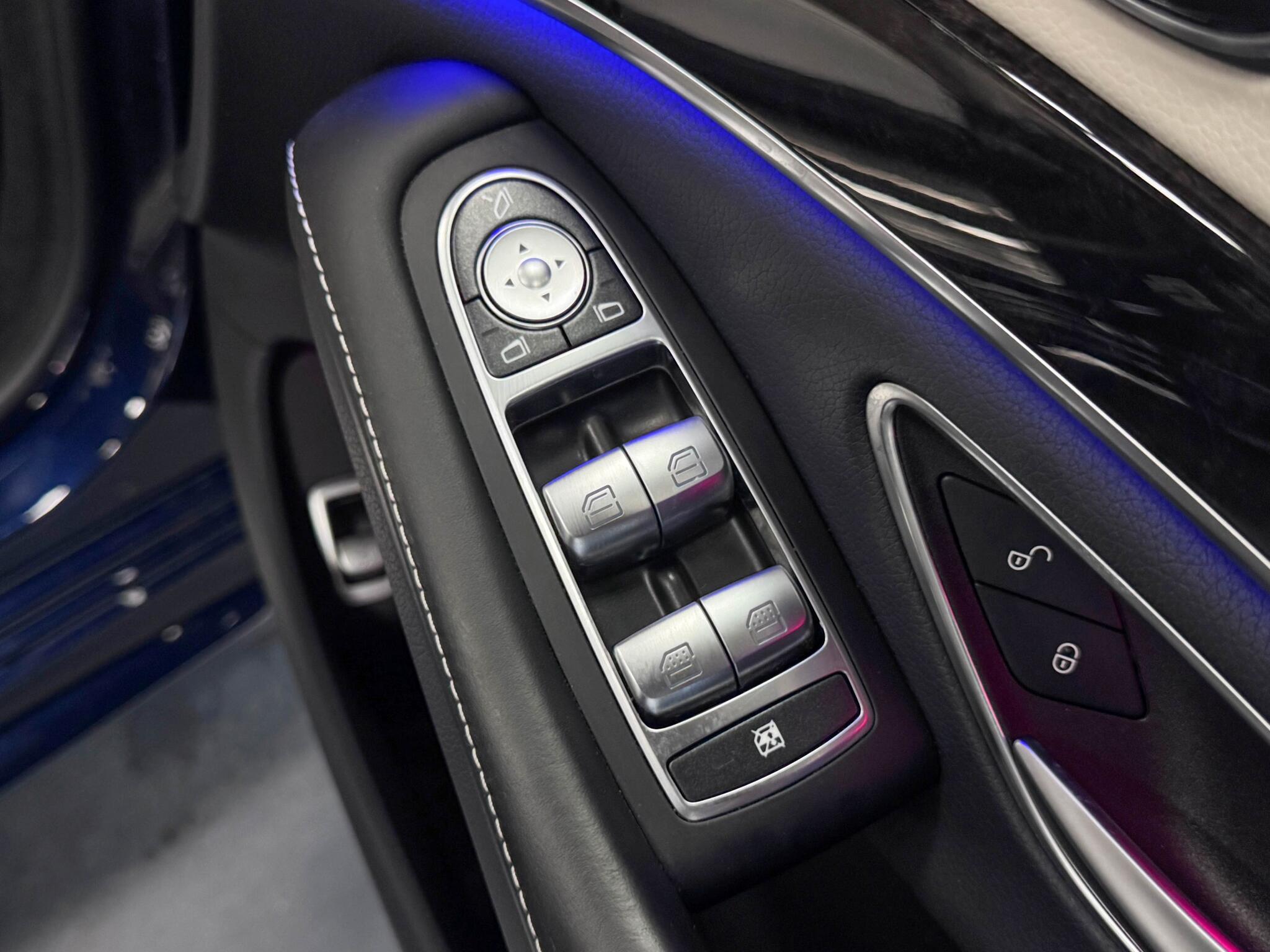 Mercedes-Benz S Class view 19