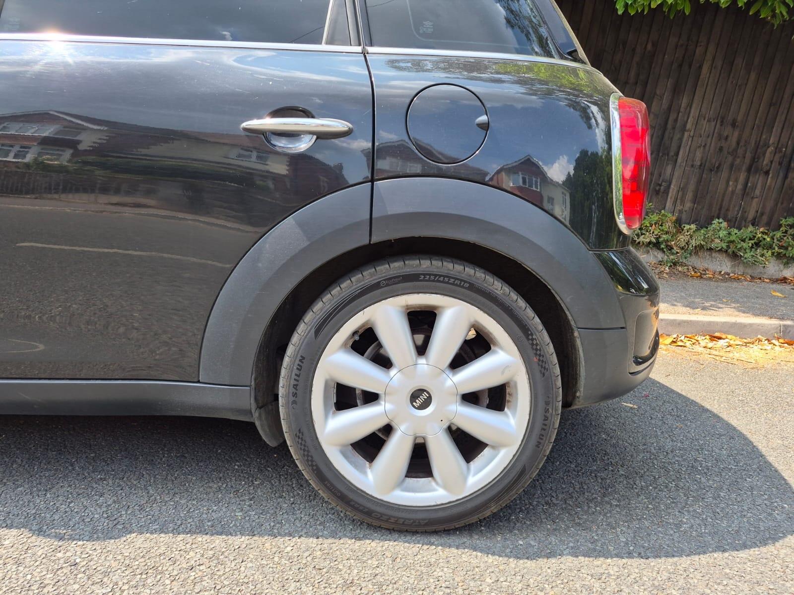 Mini Countryman view 9