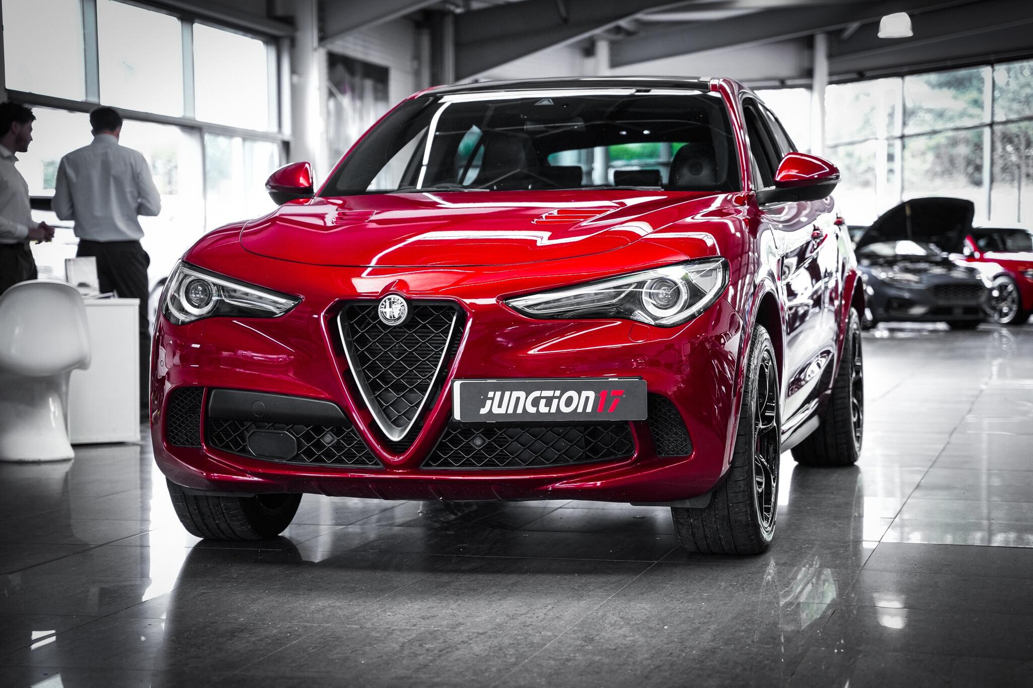 Alfa Romeo Stelvio view 13