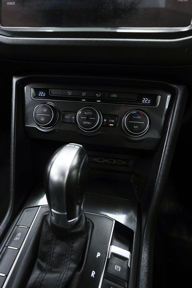 Volkswagen Tiguan view 17