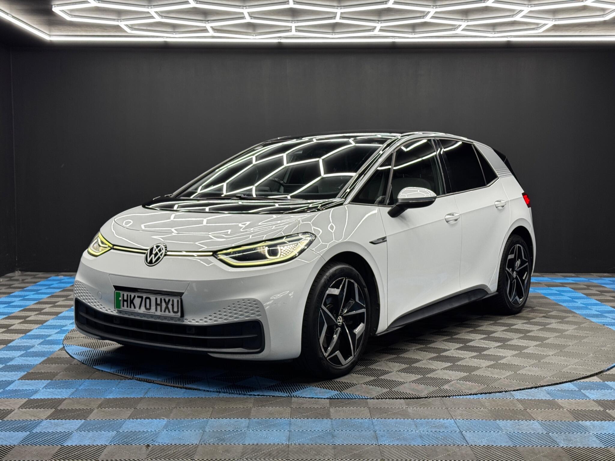 Volkswagen Id.3 view 3