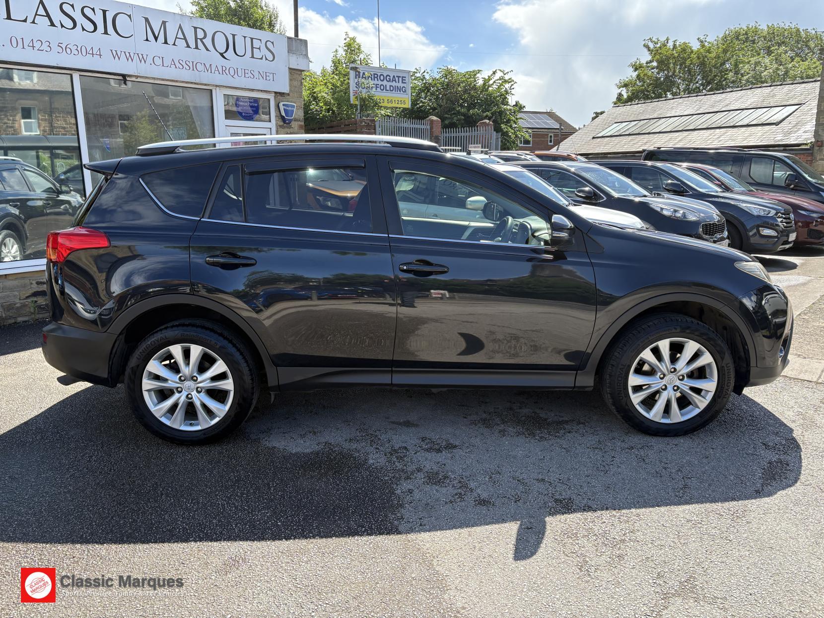 Toyota Rav4 view 7