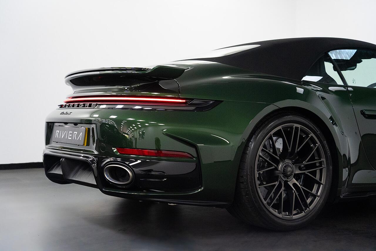 Porsche 911 view 37