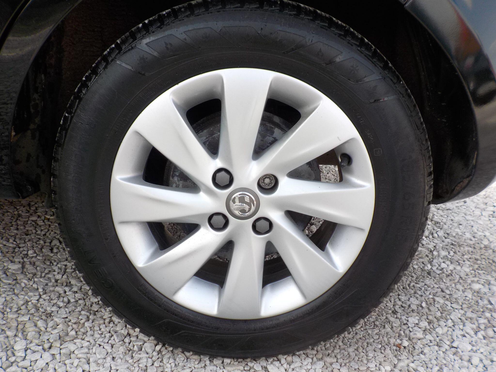 Vauxhall Corsa 1.4i ecoFLEX Design Euro 6 5dr