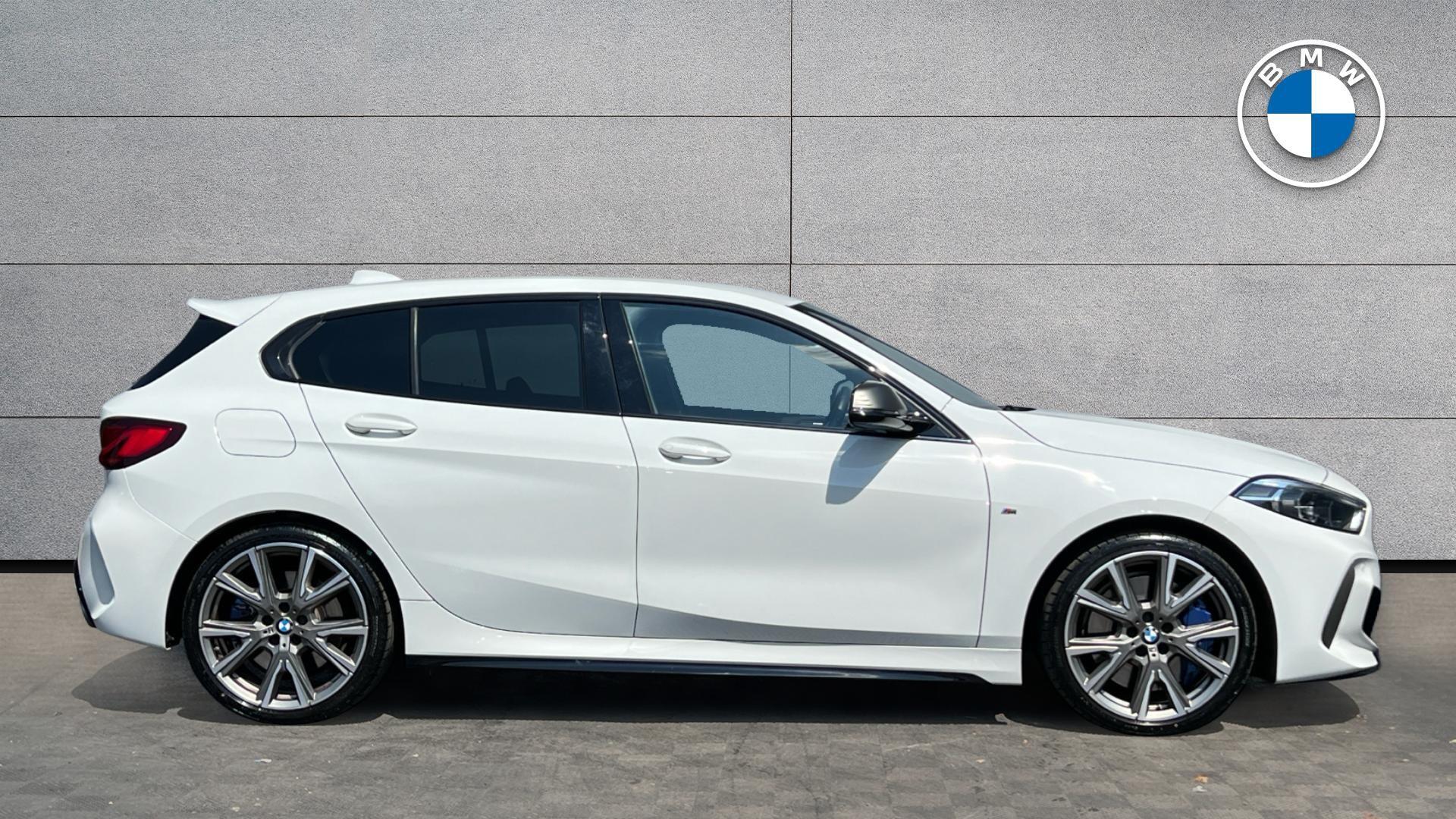 BMW 1 Series view 3