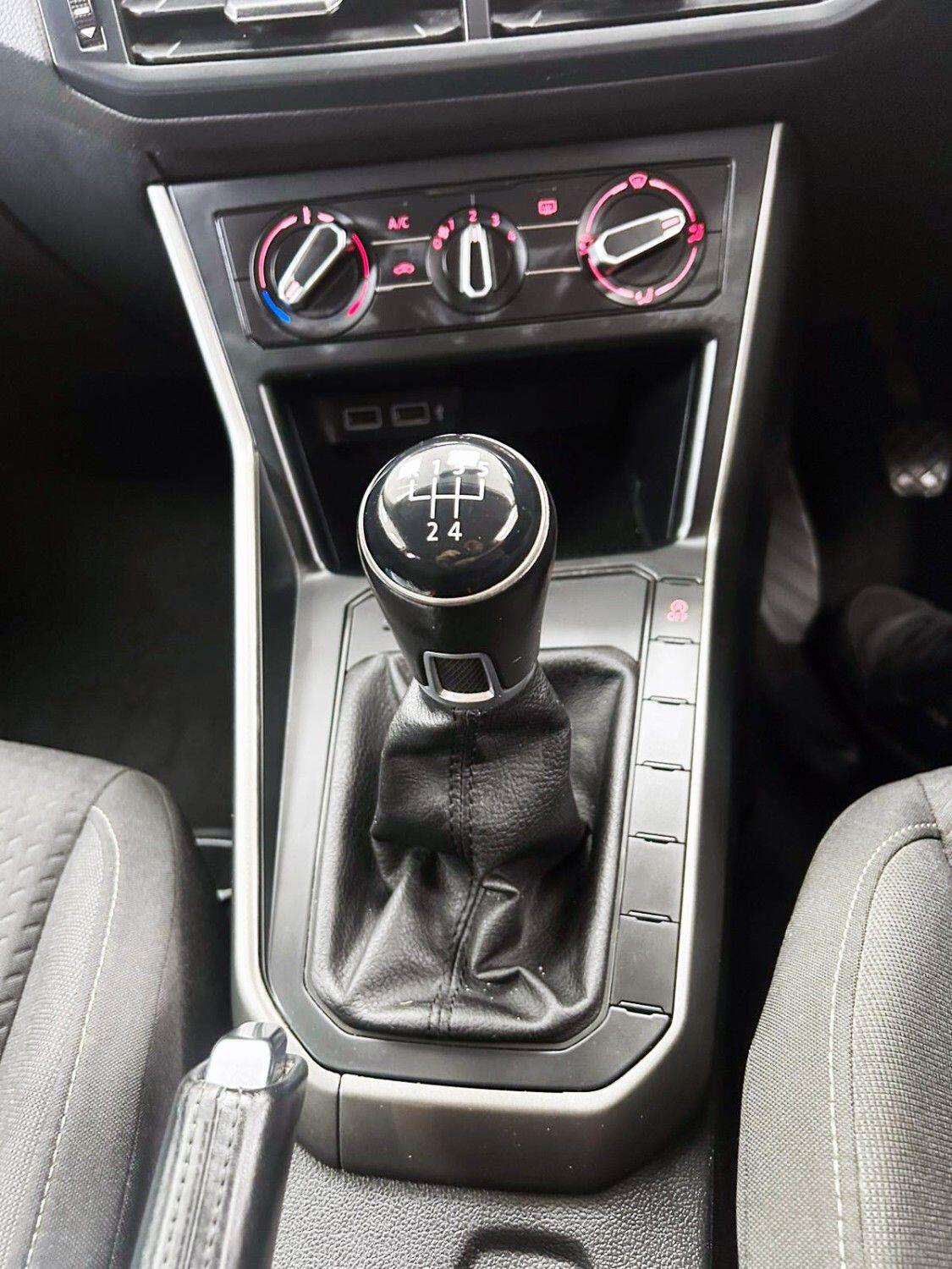 Volkswagen Polo view 18