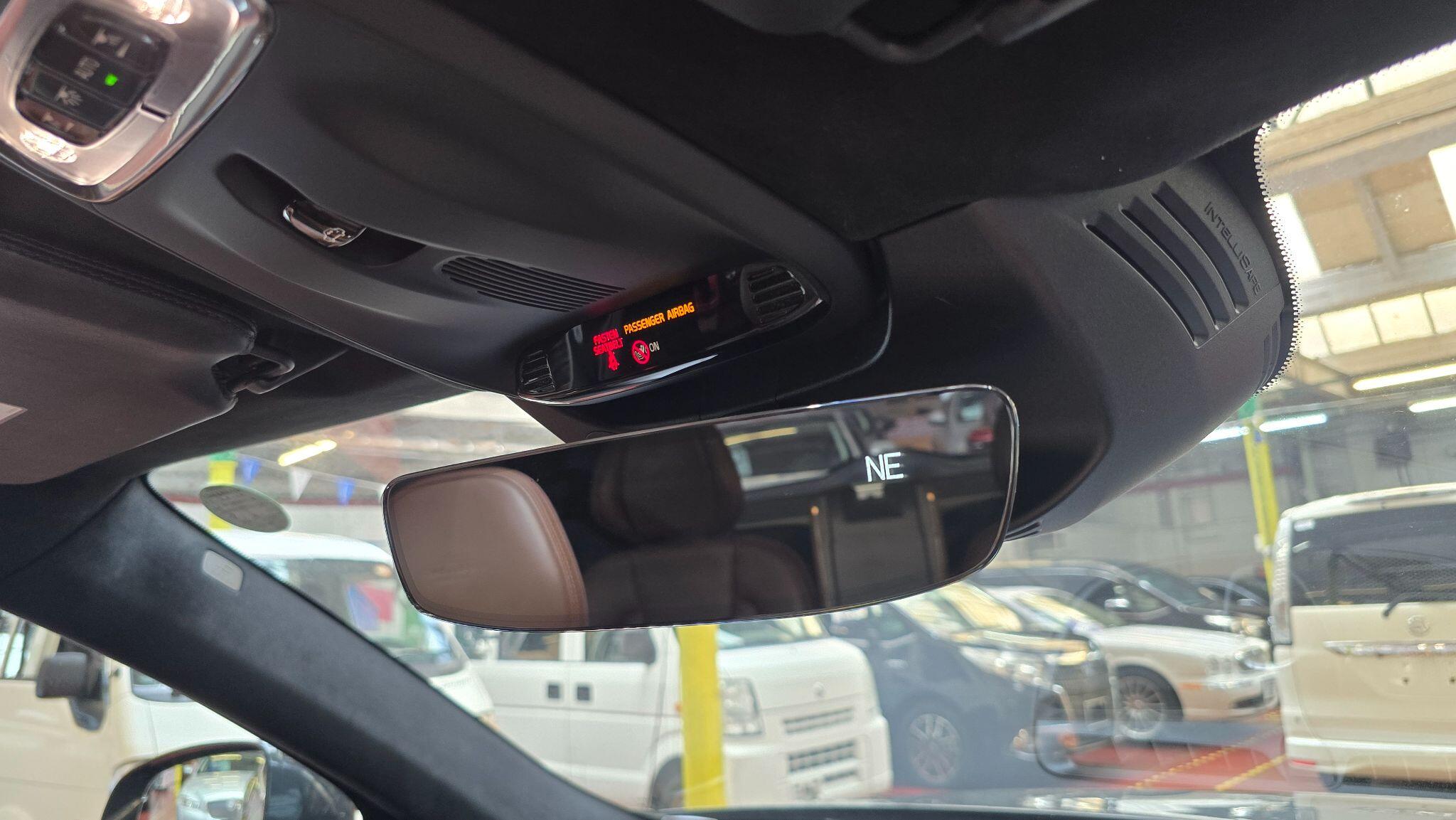 Volvo XC90 view 11
