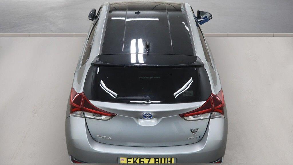Toyota Auris view 13
