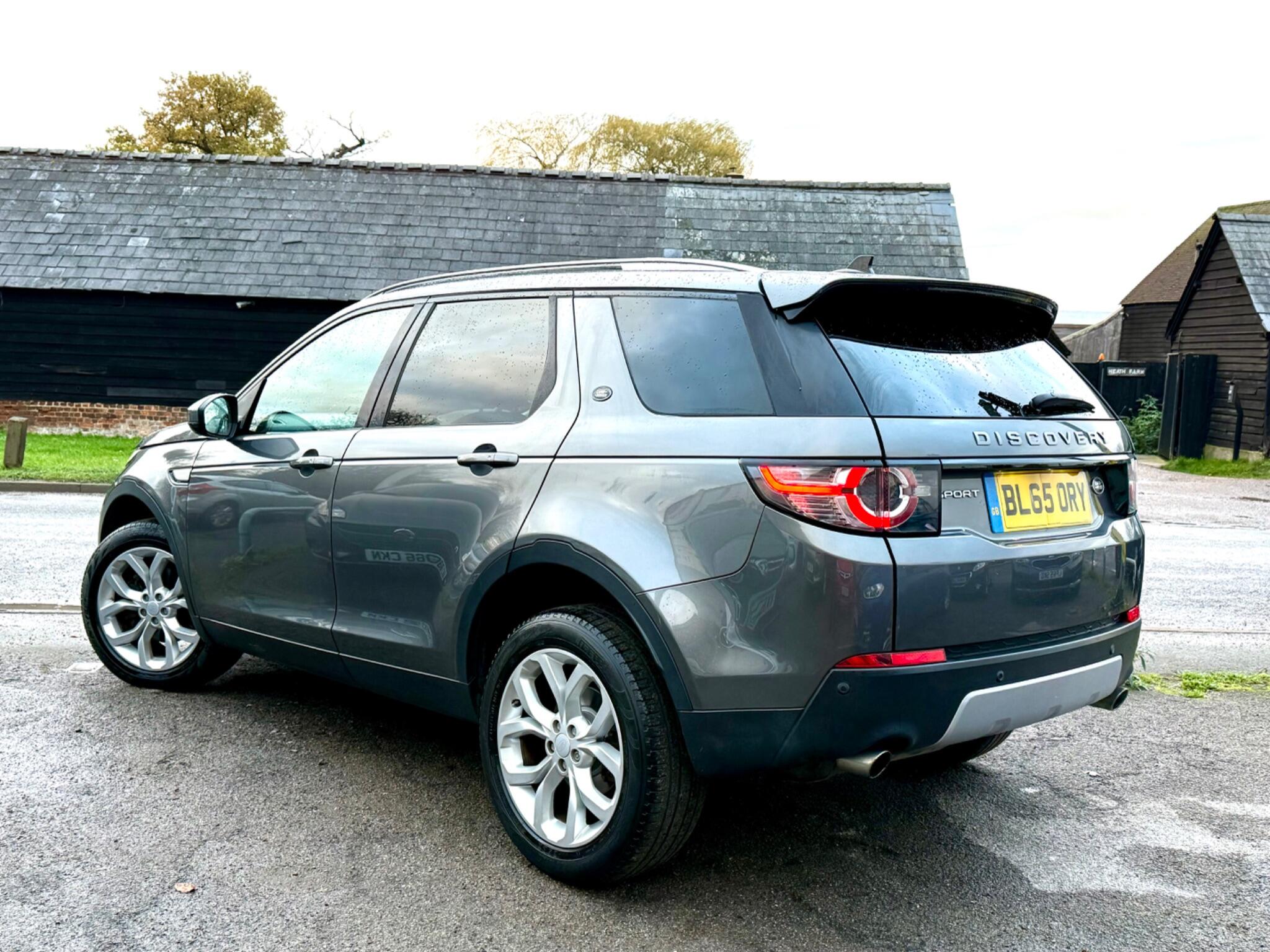 2015 Land Rover Discovery Sport 2.0 TD4 HSE Auto 4WD Euro 6 (s/s) 5dr • 86,302 miles image 6