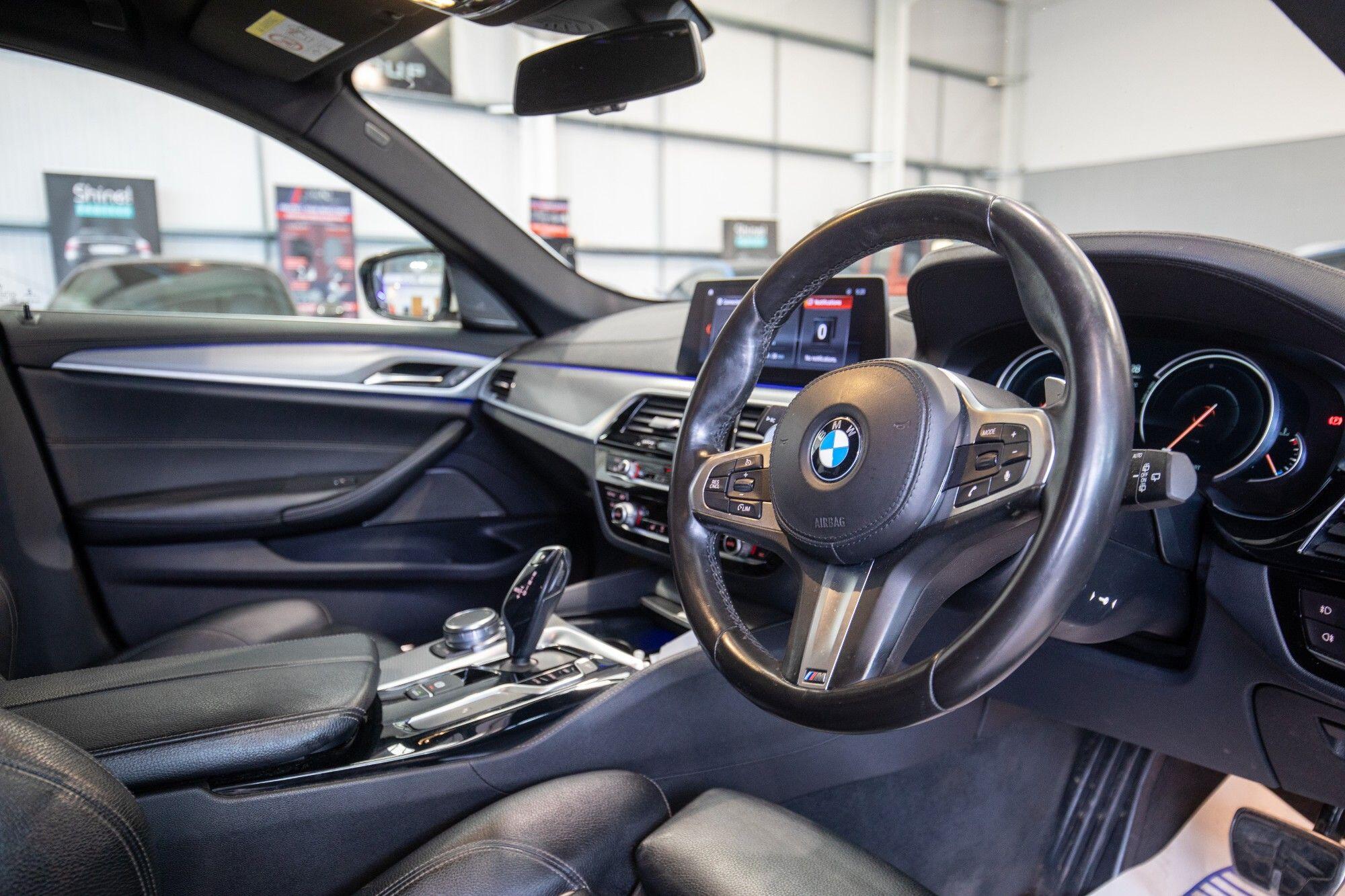 BMW 5 Series view 13