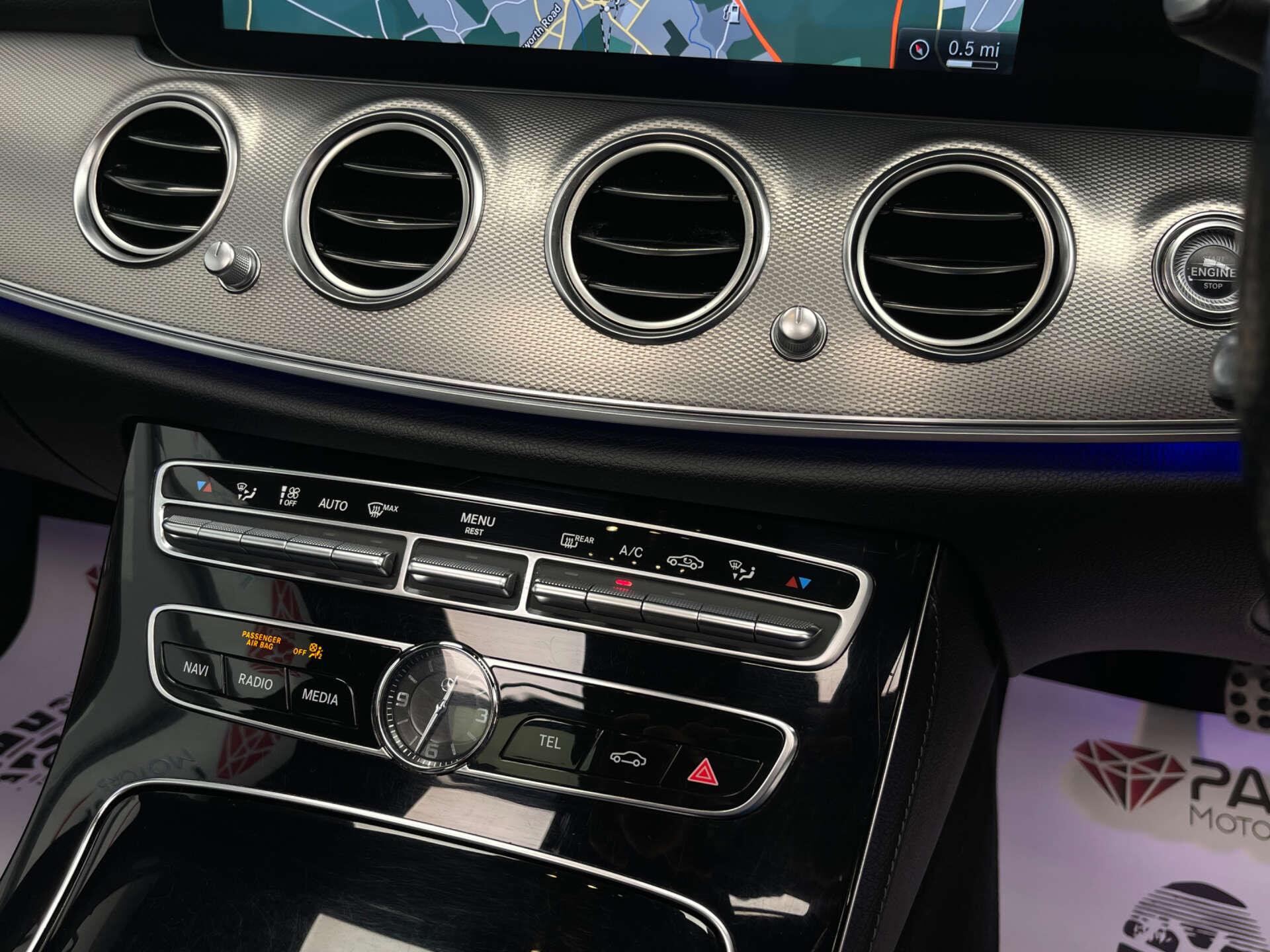 Mercedes-Benz E Class view 21