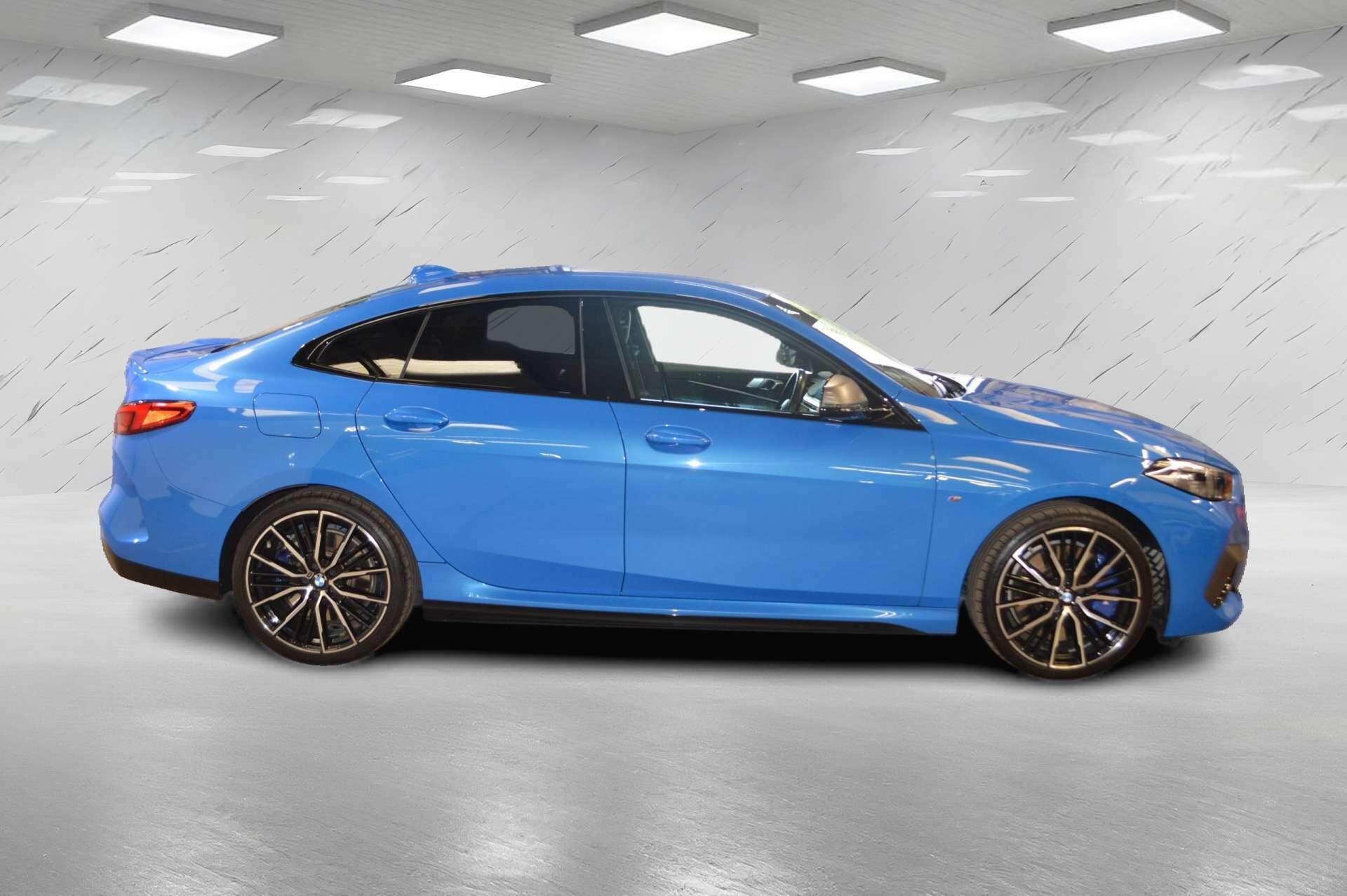 BMW 2 Series view 9