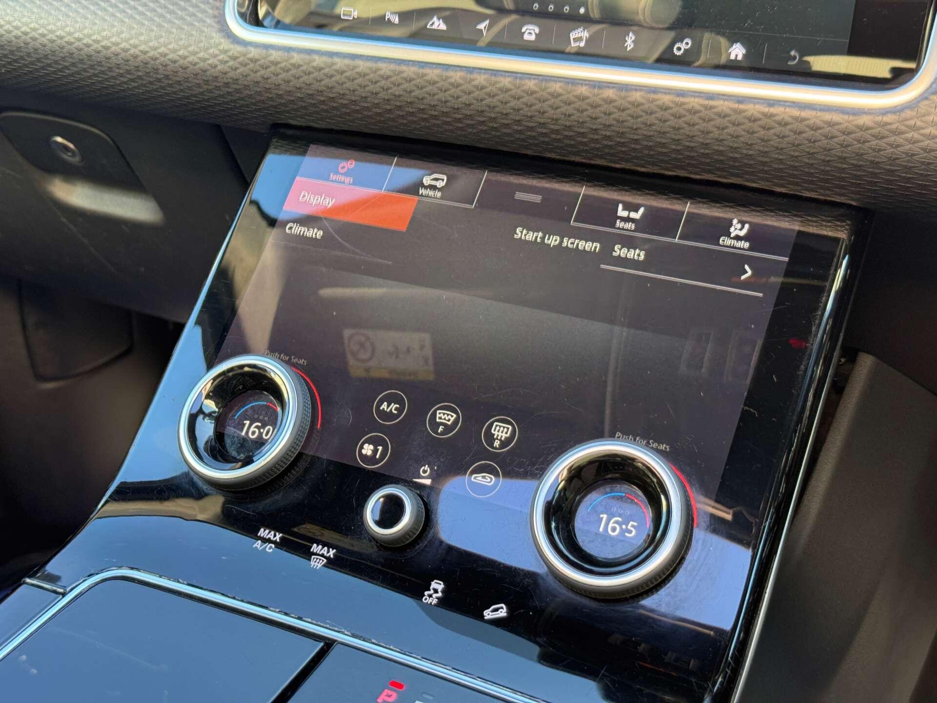 Land Rover Range Rover Velar view 75