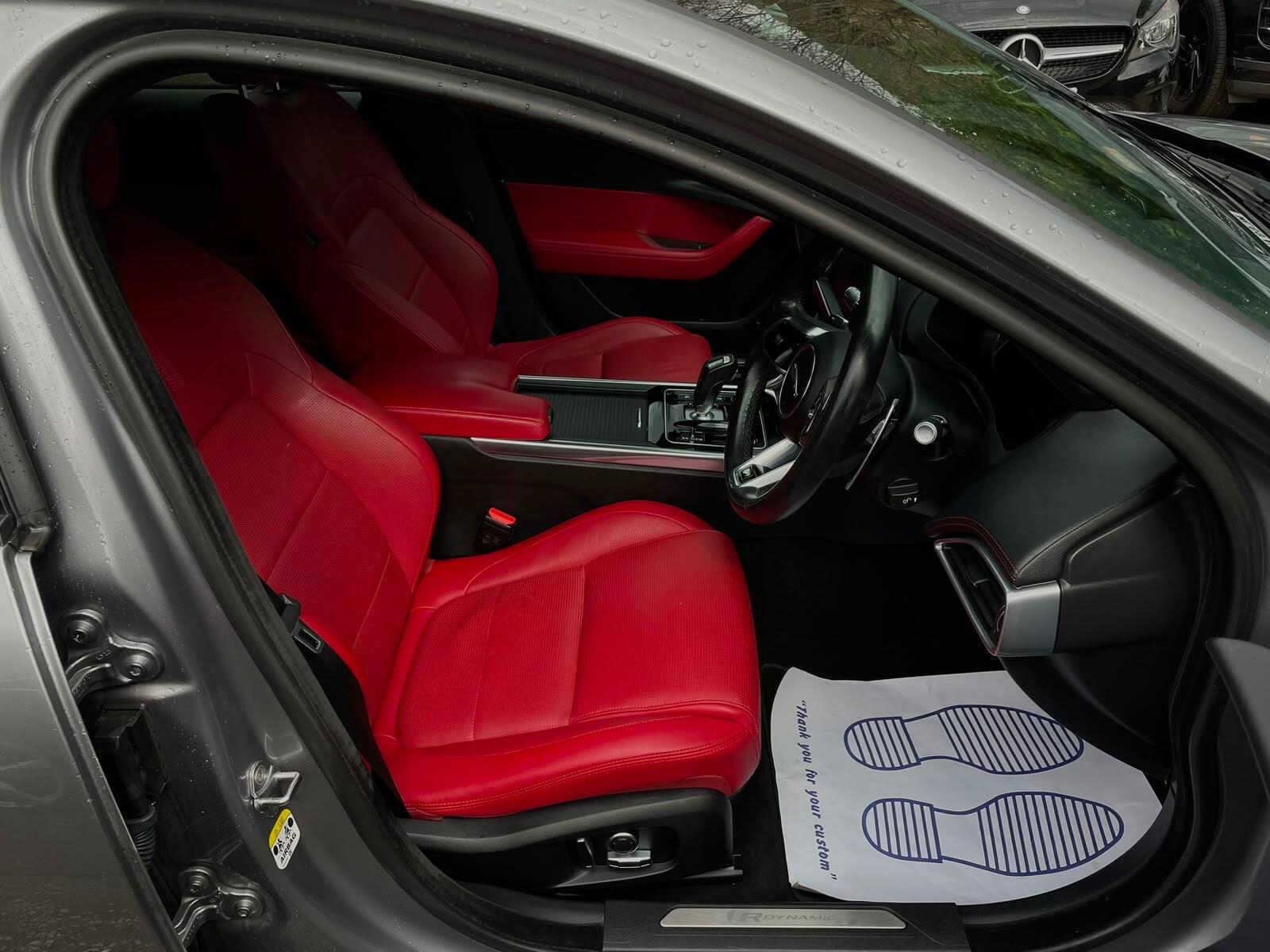 Jaguar XE view 11