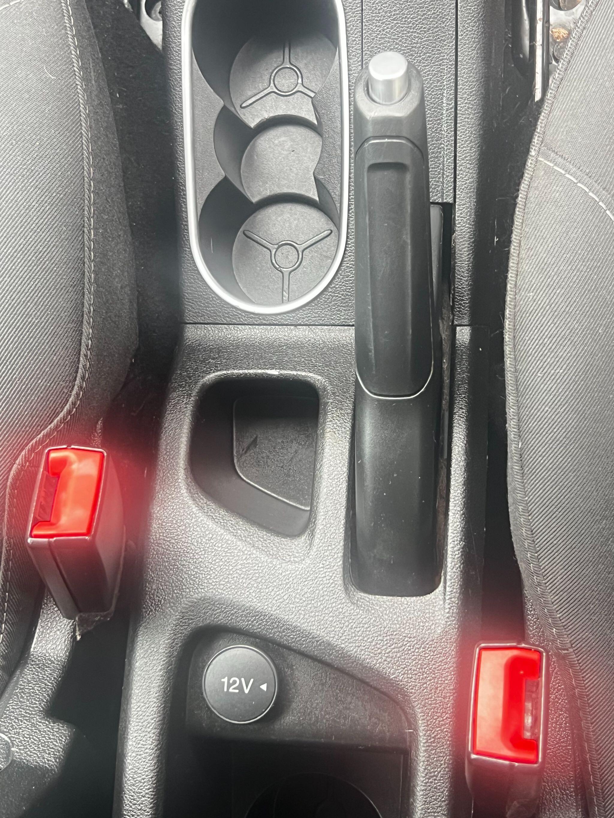 Ford B-Max view 28