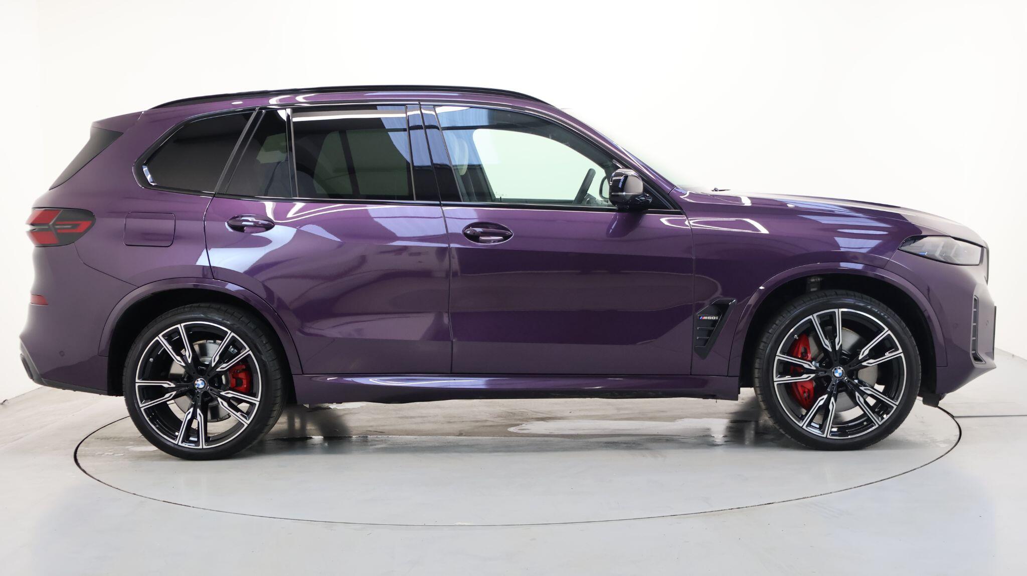 BMW X5 view 3