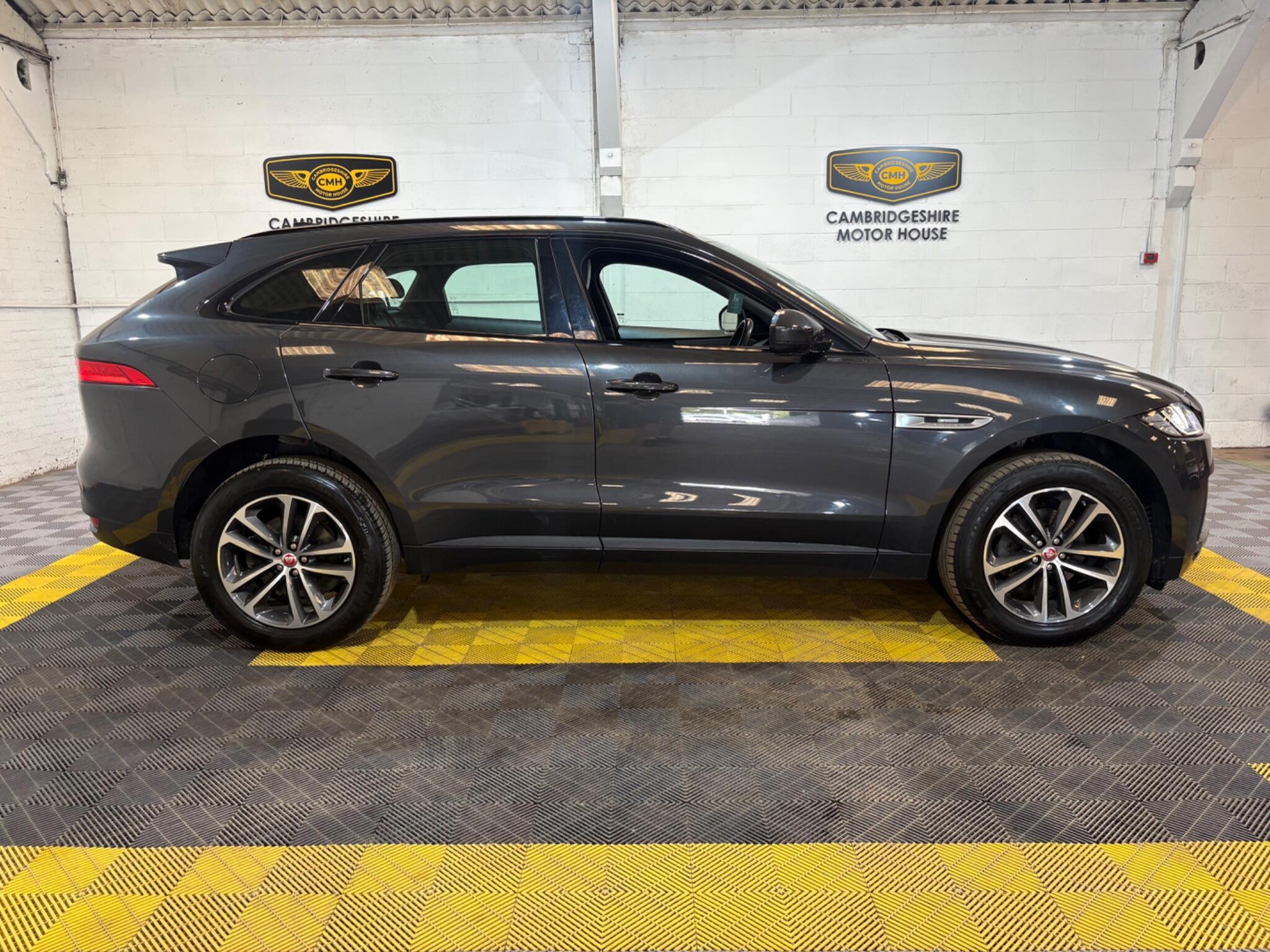 Jaguar F-Pace view 14
