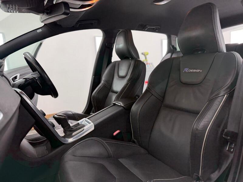 2014 Volvo V60 3.0 T6 R-Design Lux Nav Estate 5dr Petrol Geartronic AWD Euro 5 (304 ps) • 36,500 miles image 22