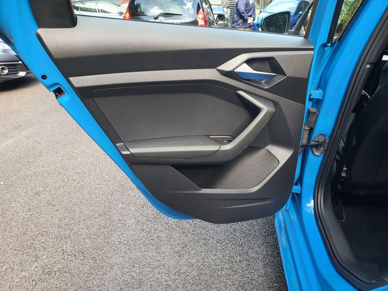 Audi A1 view 23