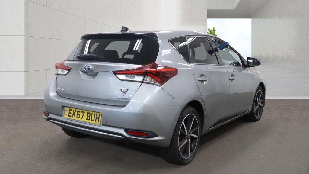 Toyota Auris view 2