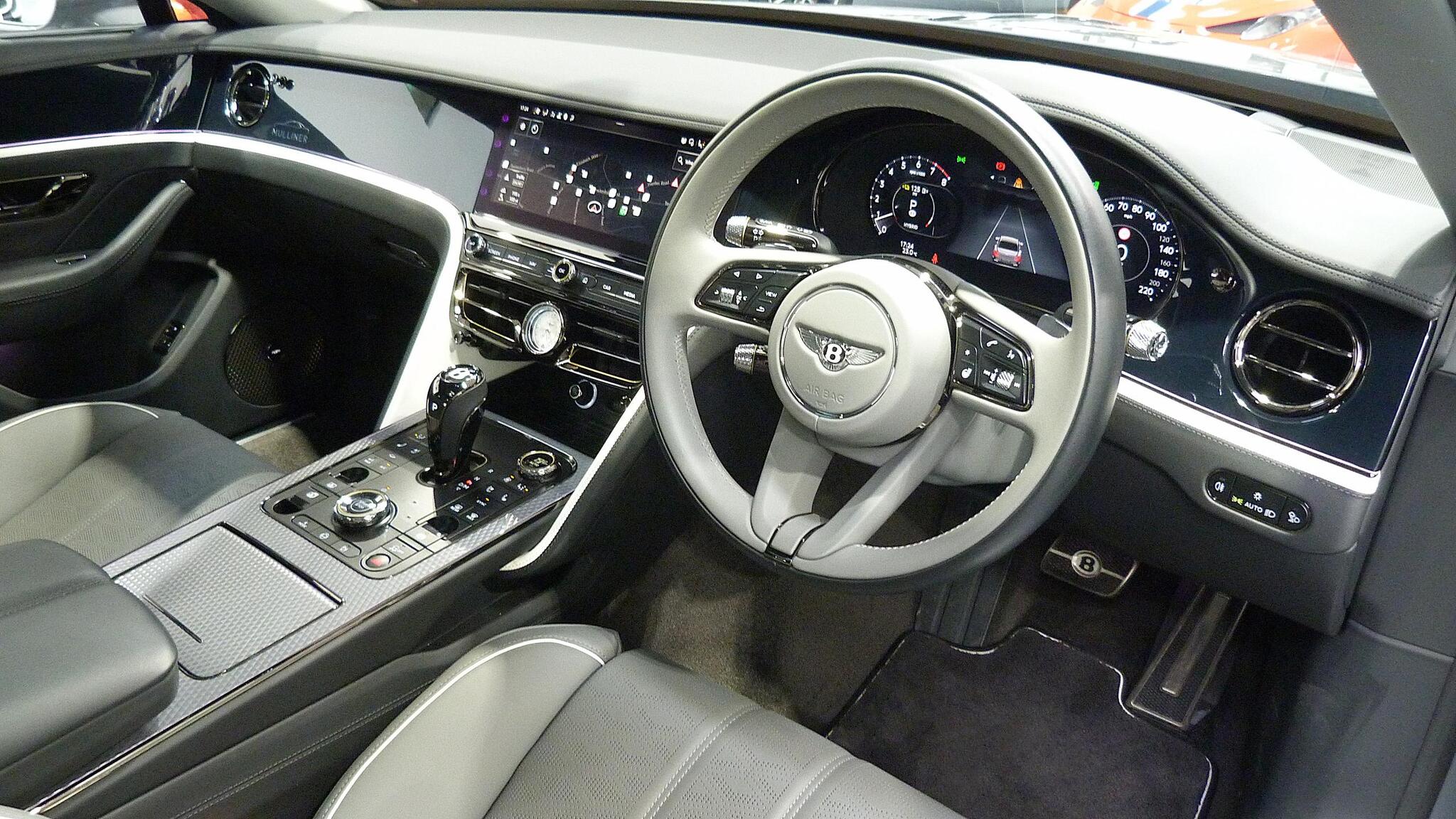 Bentley Flying Spur view 18