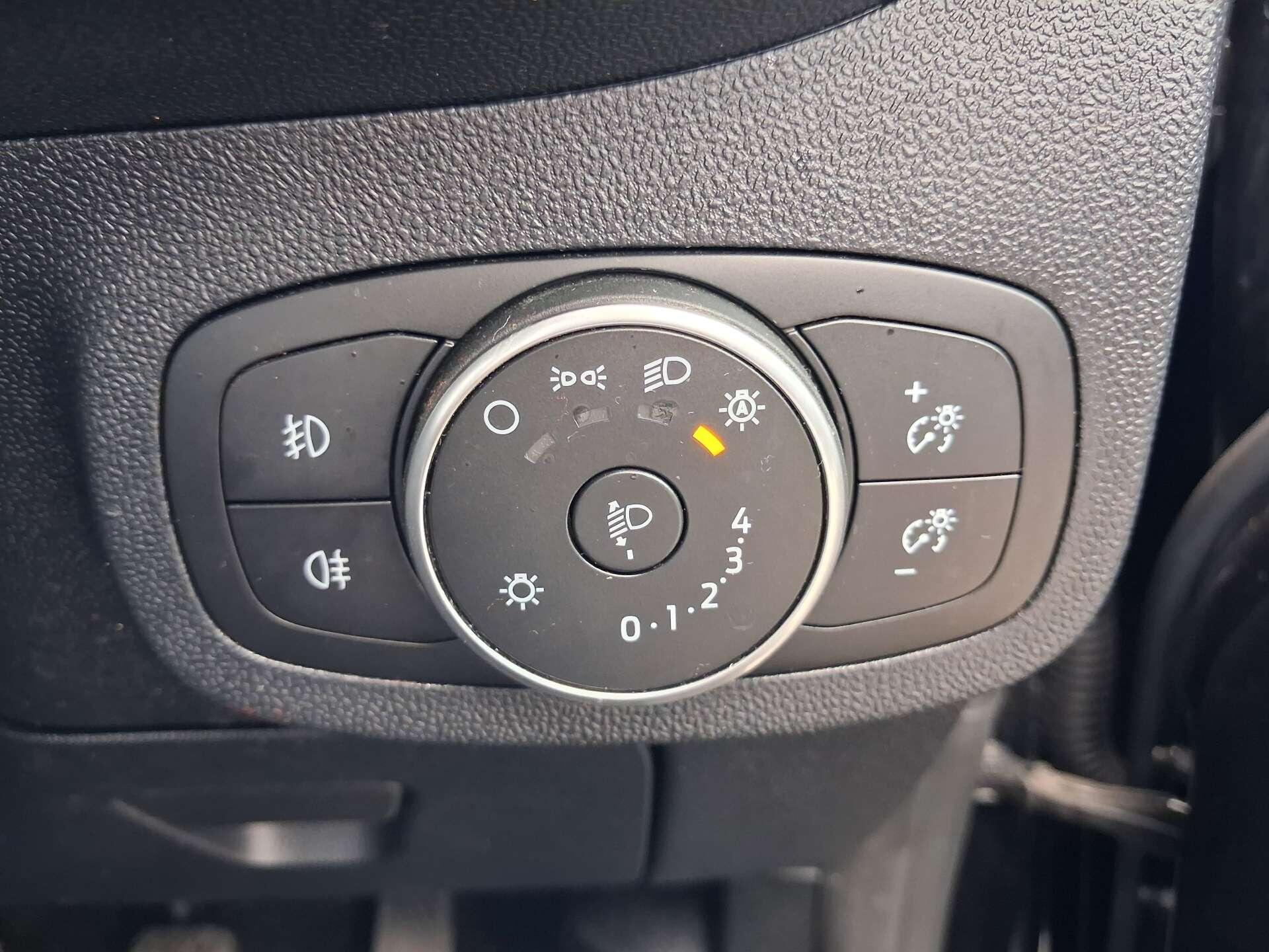 Ford Fiesta view 34