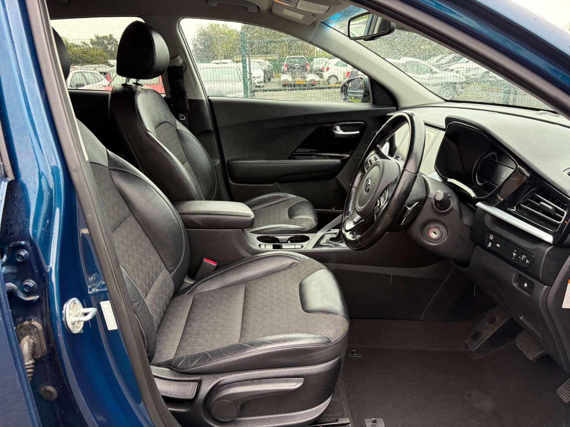 Kia Niro view 32