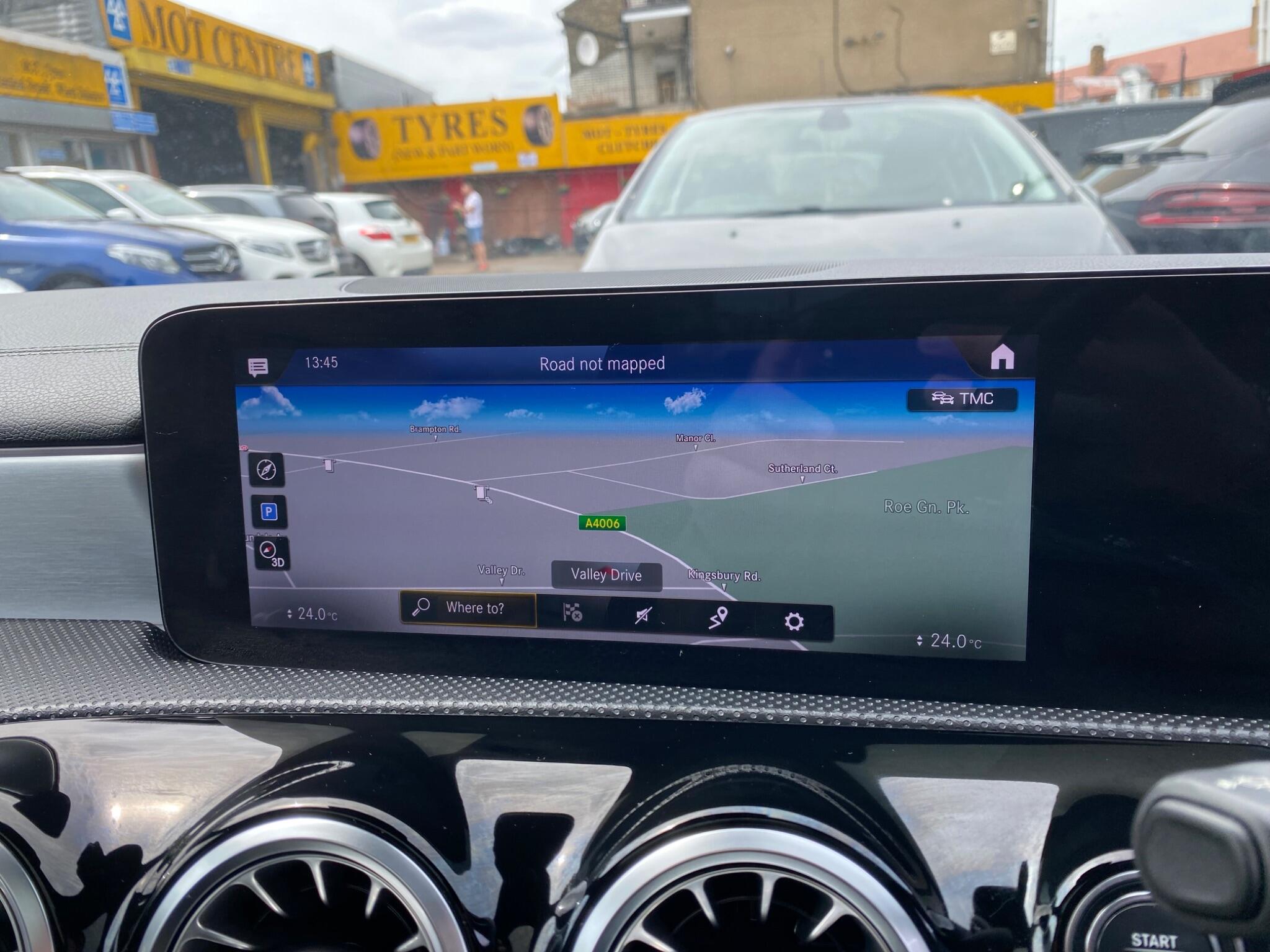 Mercedes-Benz Cla view 21