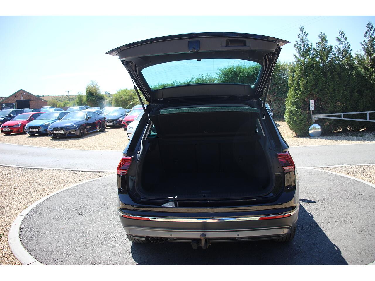 Volkswagen Tiguan view 36