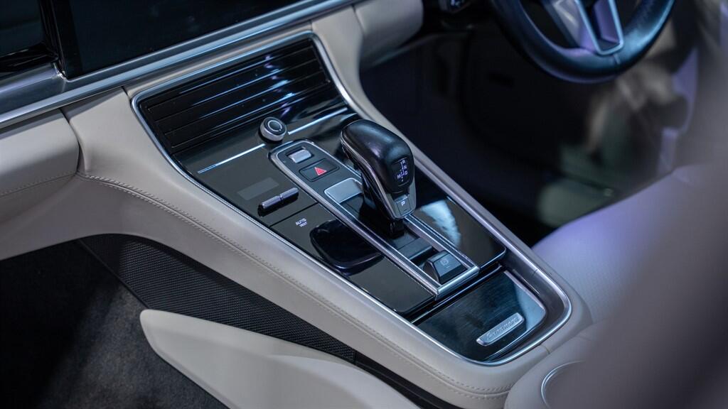 Porsche Panamera view 51