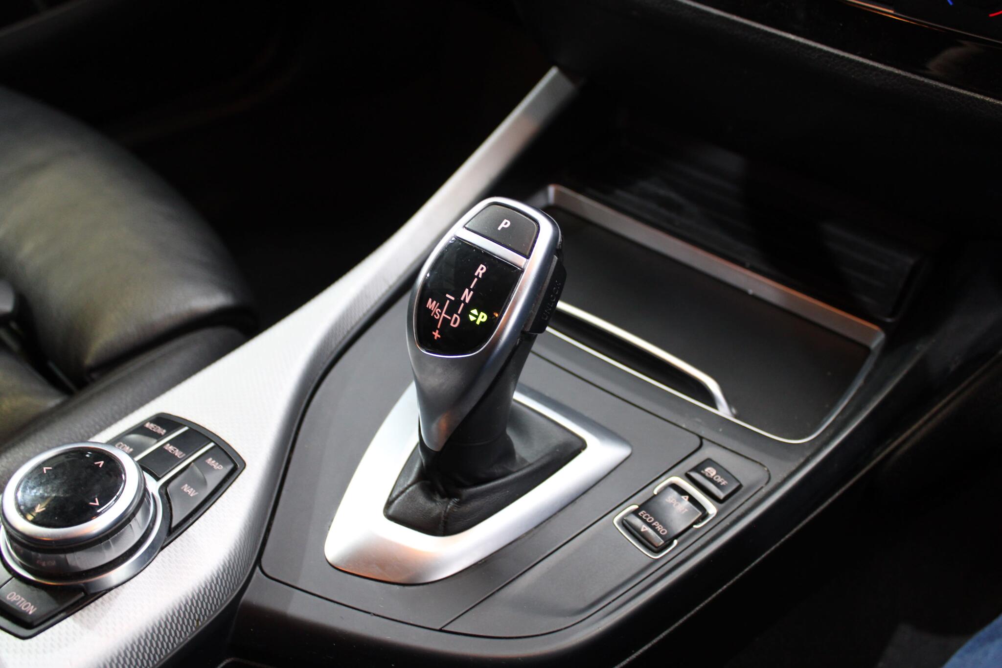 BMW 2 Series view 19