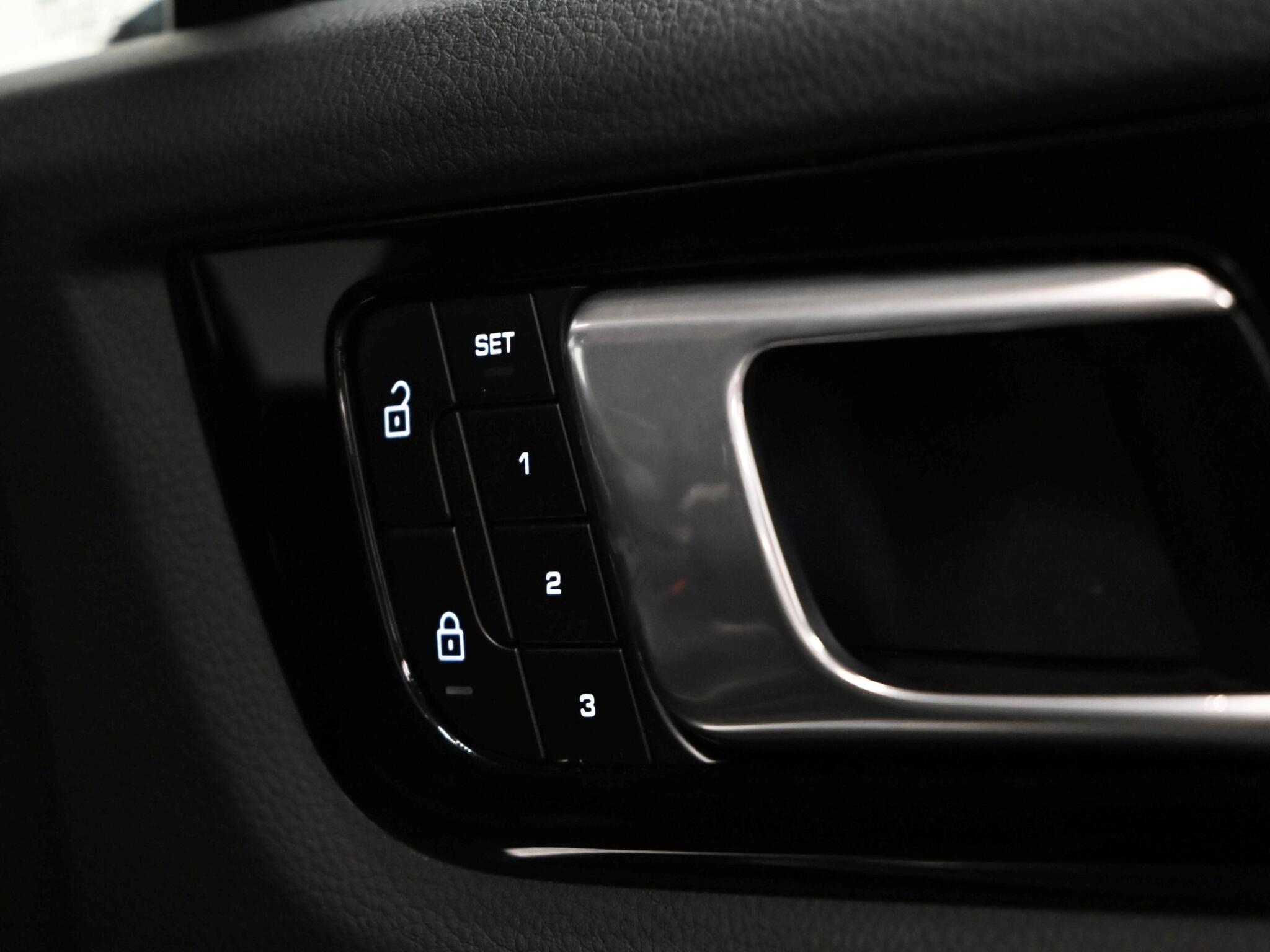 Porsche Cayenne view 19