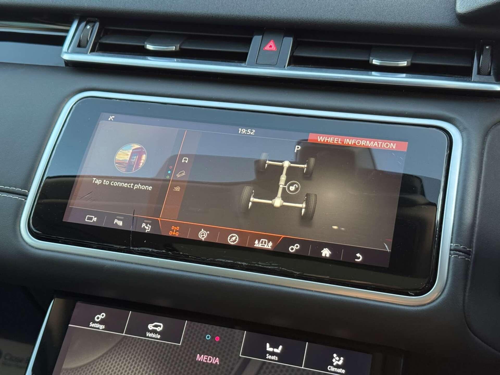 Land Rover Range Rover Velar view 76