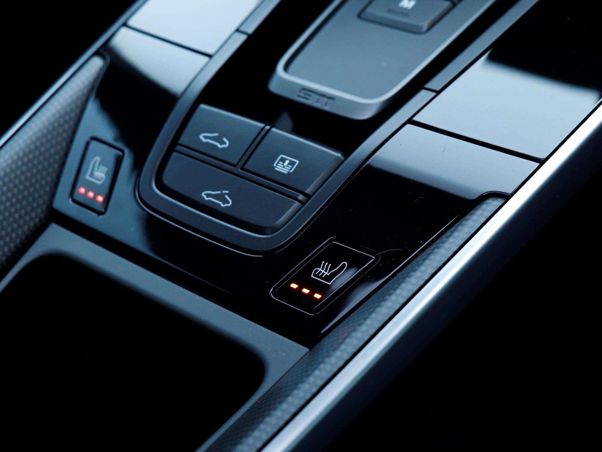 Porsche 911 view 17