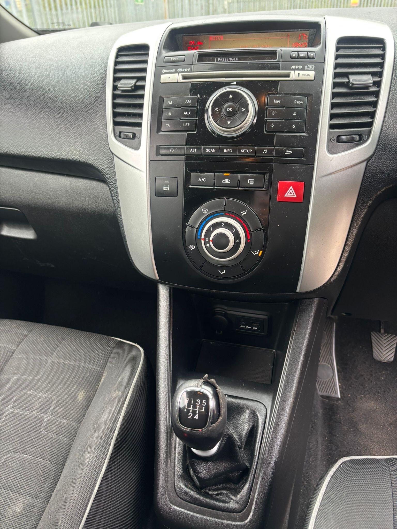 Kia Venga view 18