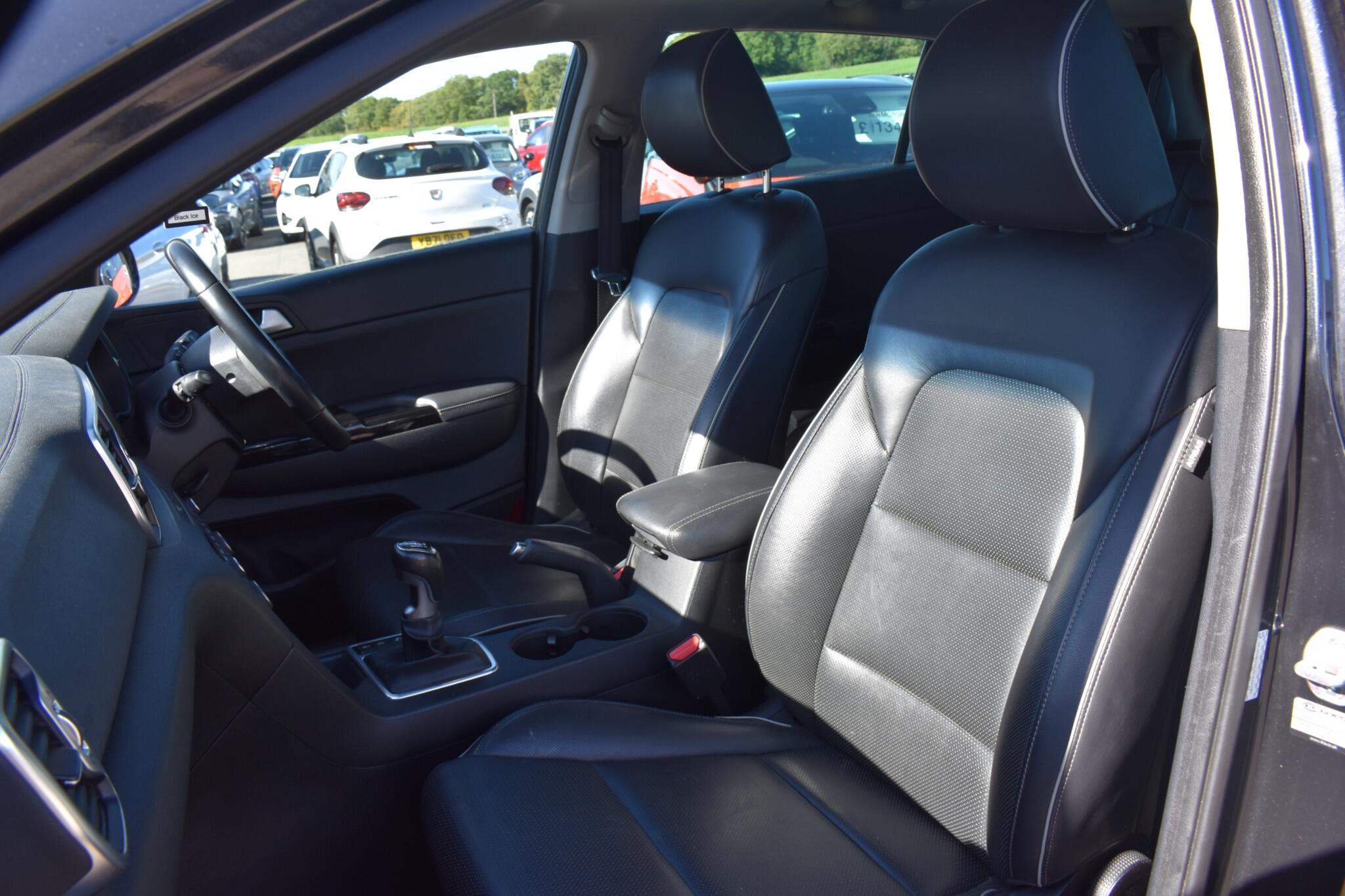 Sportage - 1.7 CRDi 3 Euro 6 (s/s) 5dr - Image 17