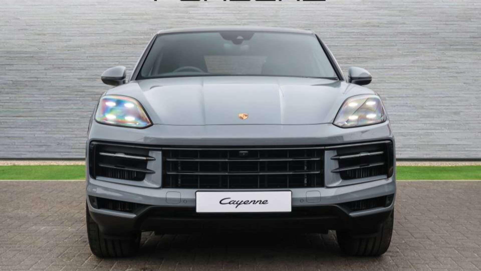 Porsche Cayenne view 7