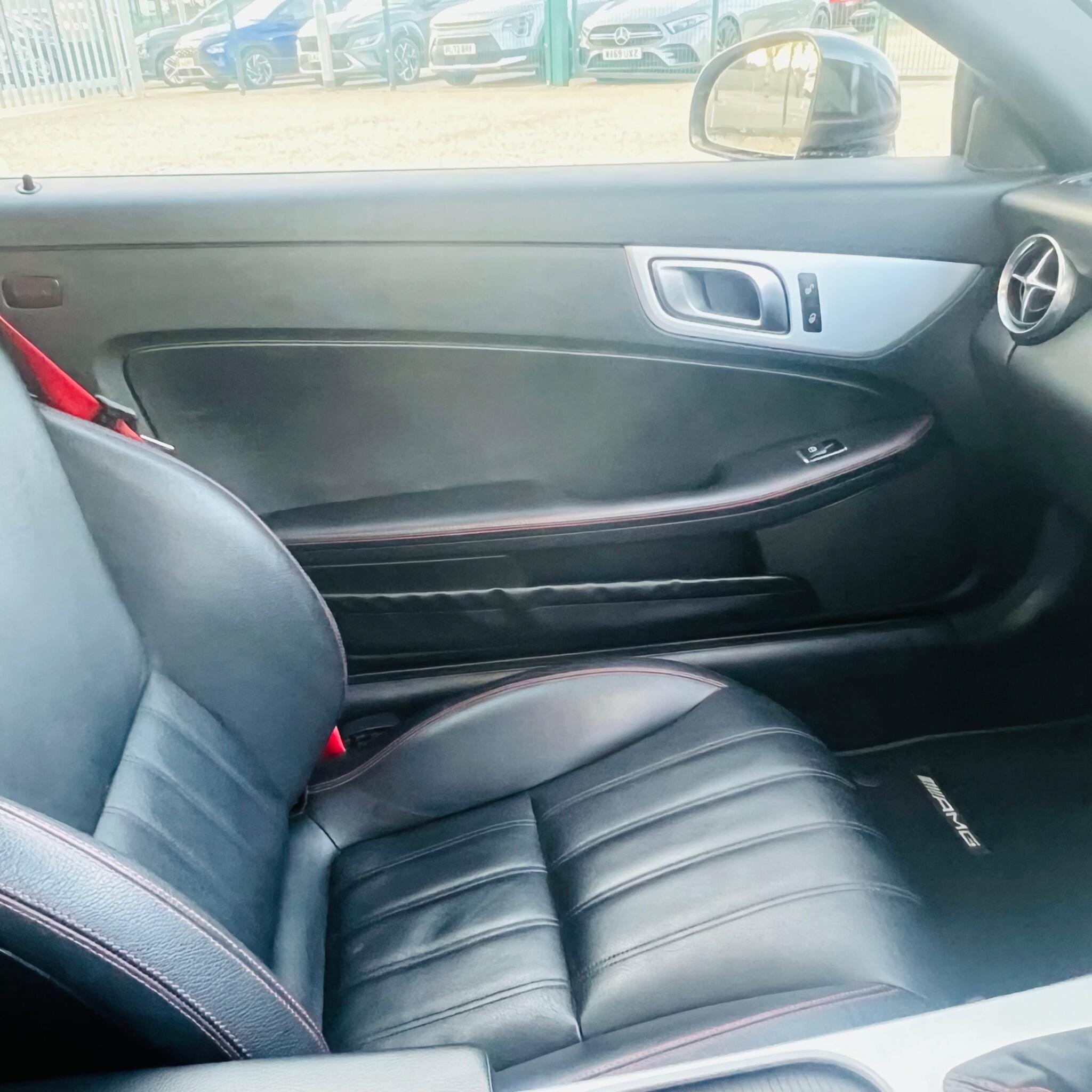 Mercedes-Benz SLK view 17