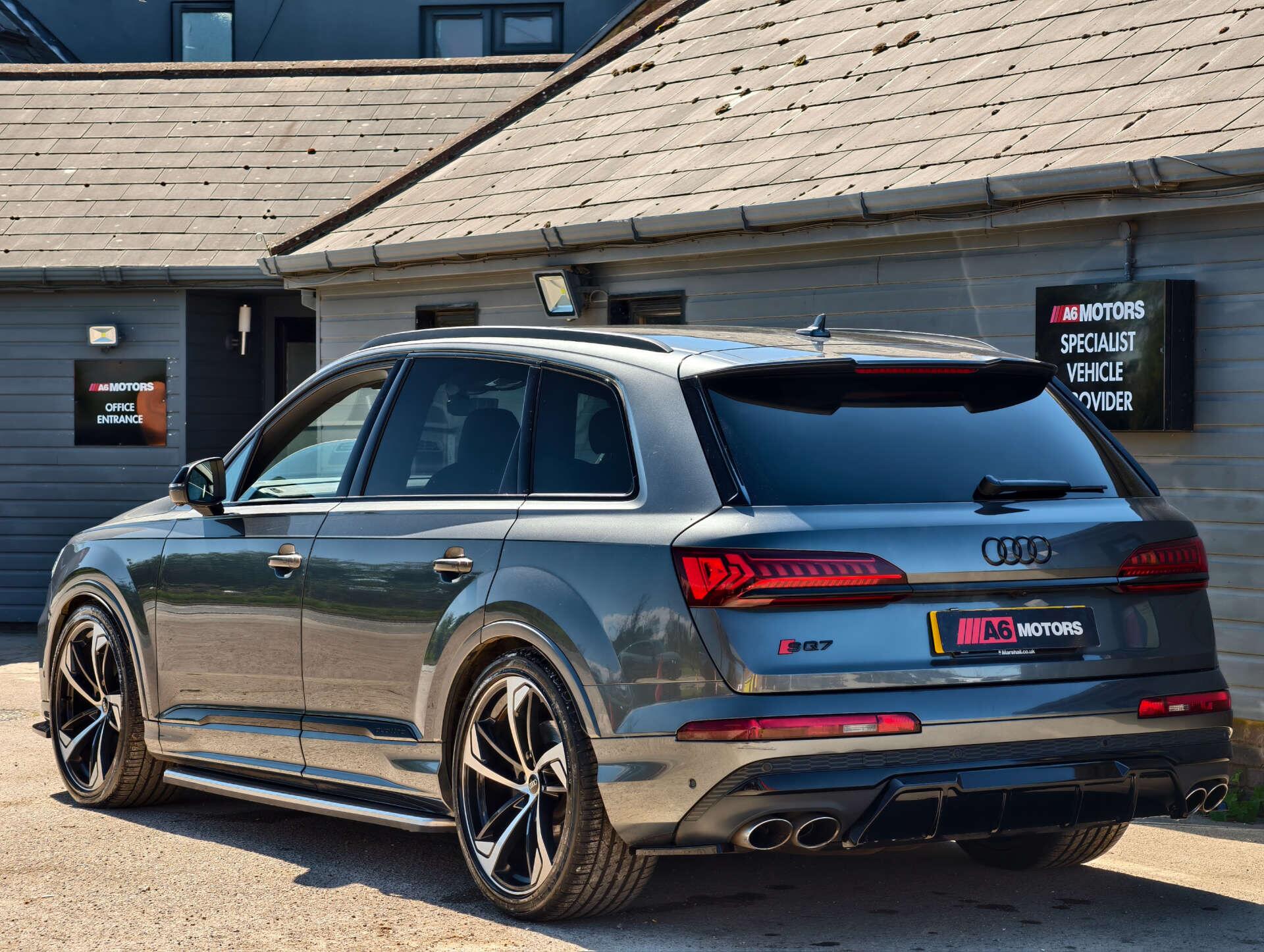 Audi SQ7 view 19