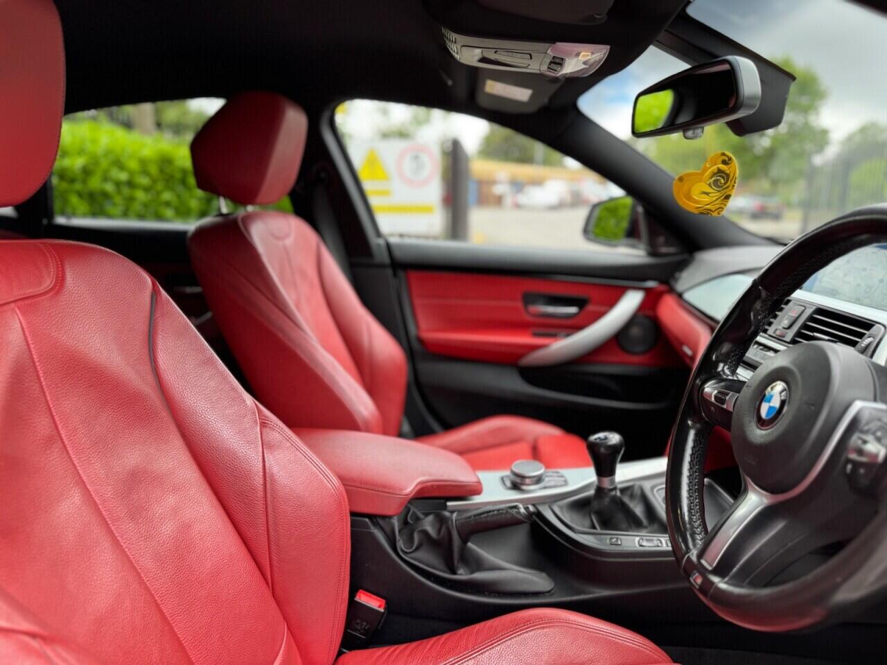 BMW 4 Series view 24